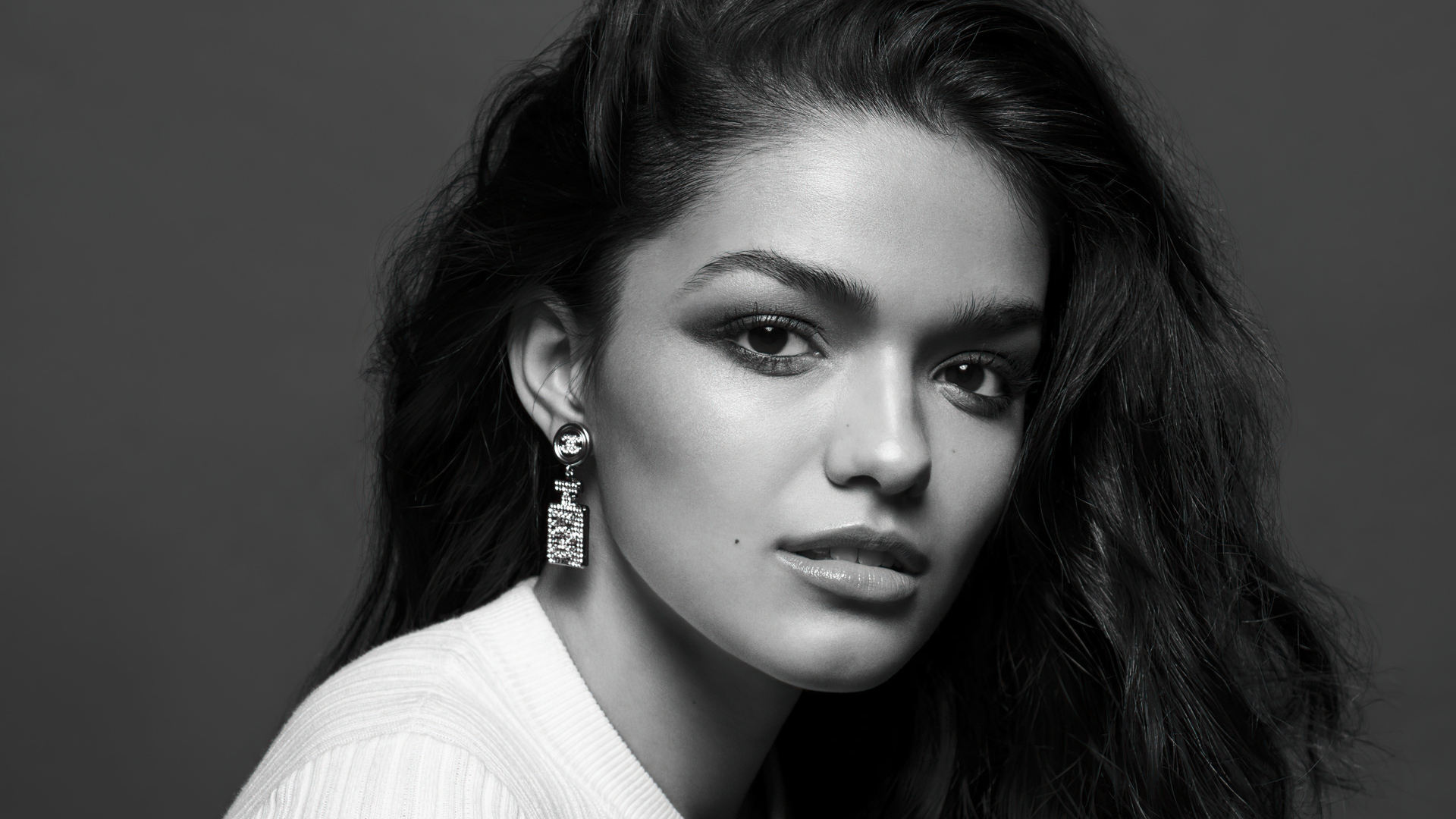 Актриса Рейчел Зеглер лицо крупным планом