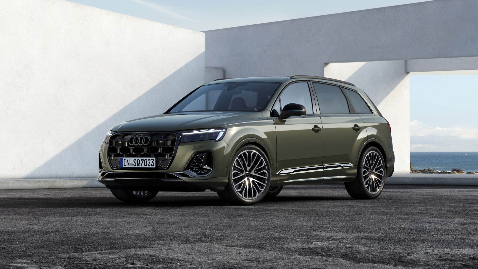 Автомобиль Audi SQ7 TFSI 2024 года