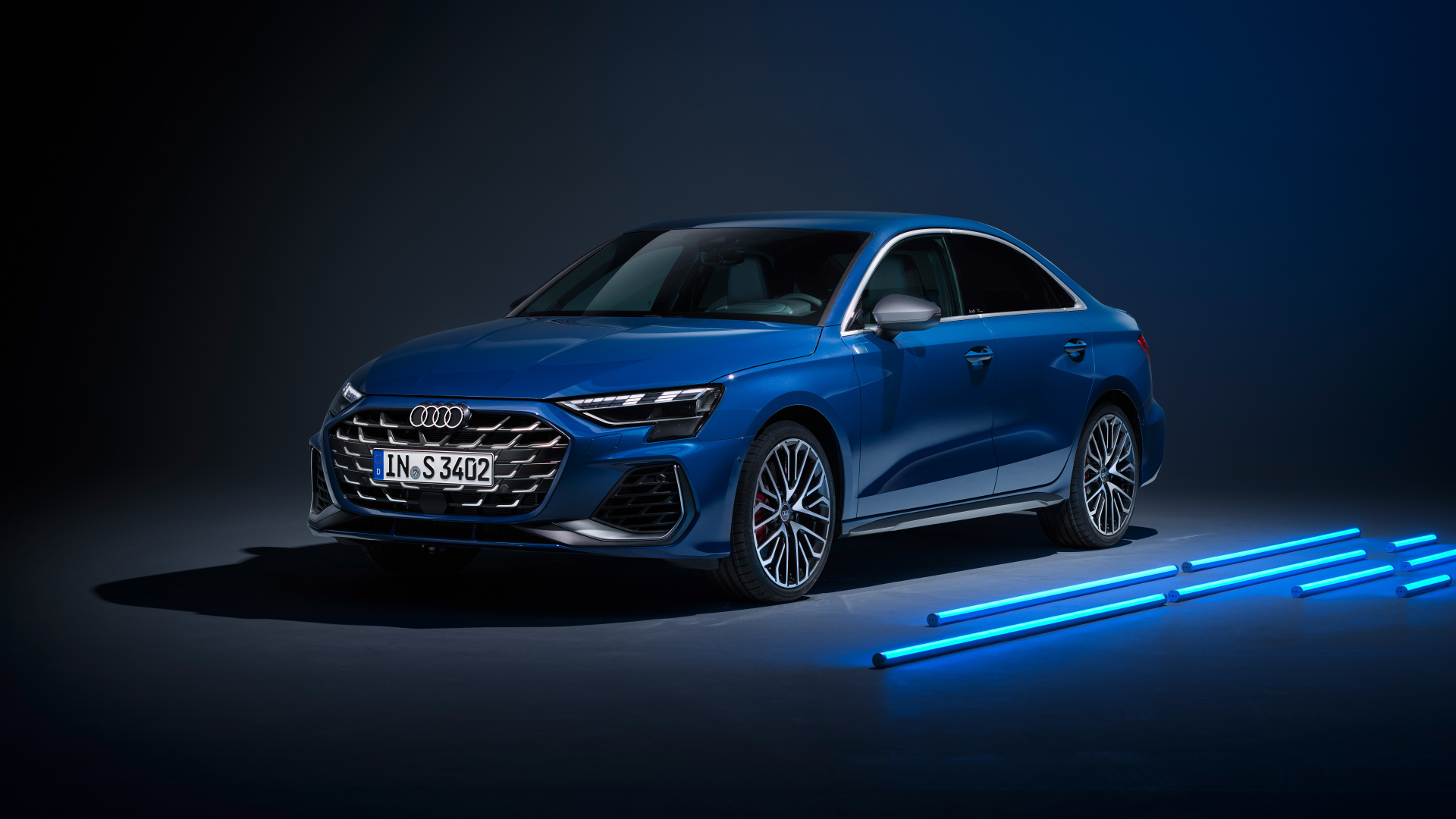 Синий автомобиль Audi S3 Sedan 2024 года