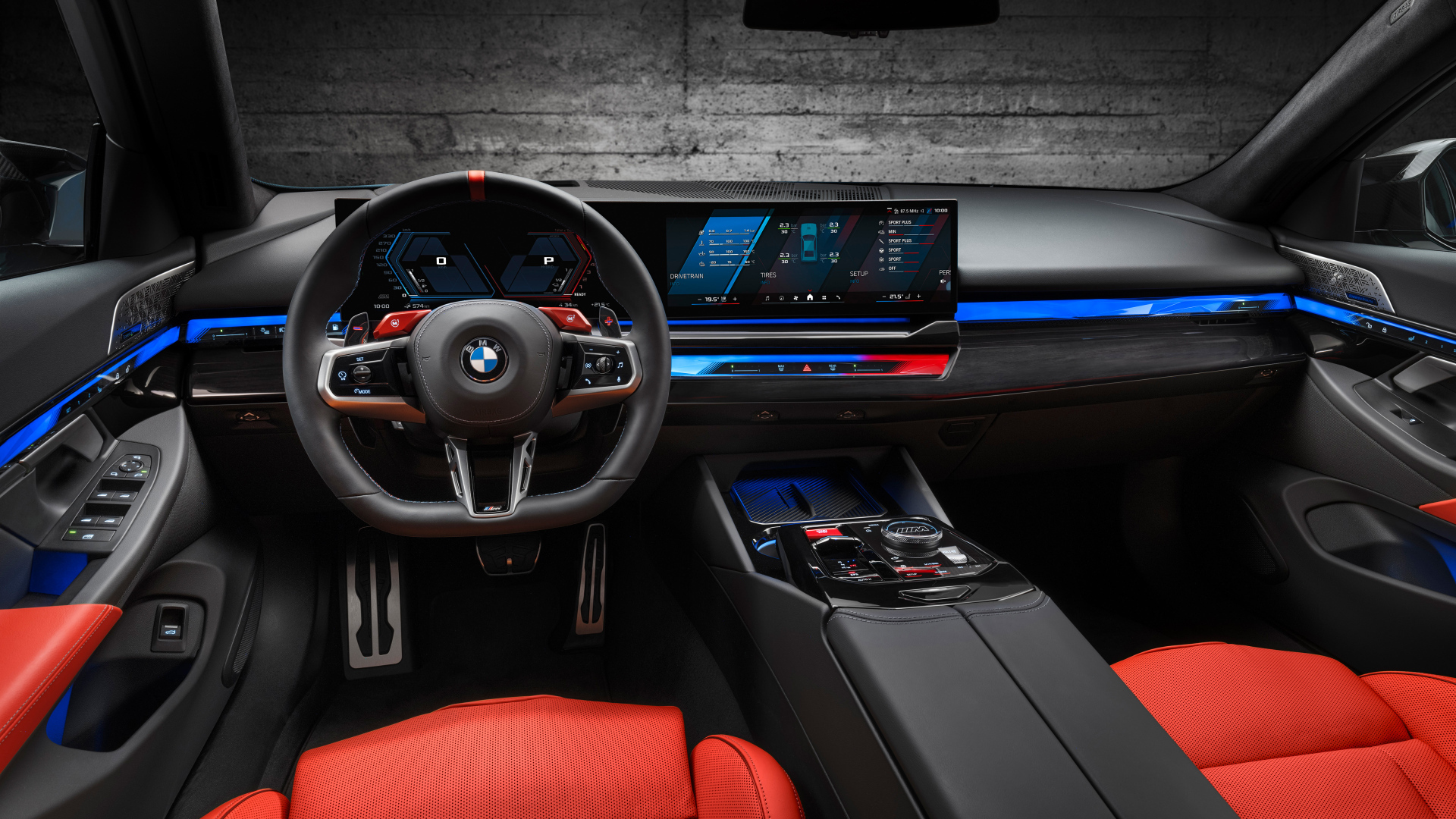 Салон автомобиля BMW M5 Touring 2024 года