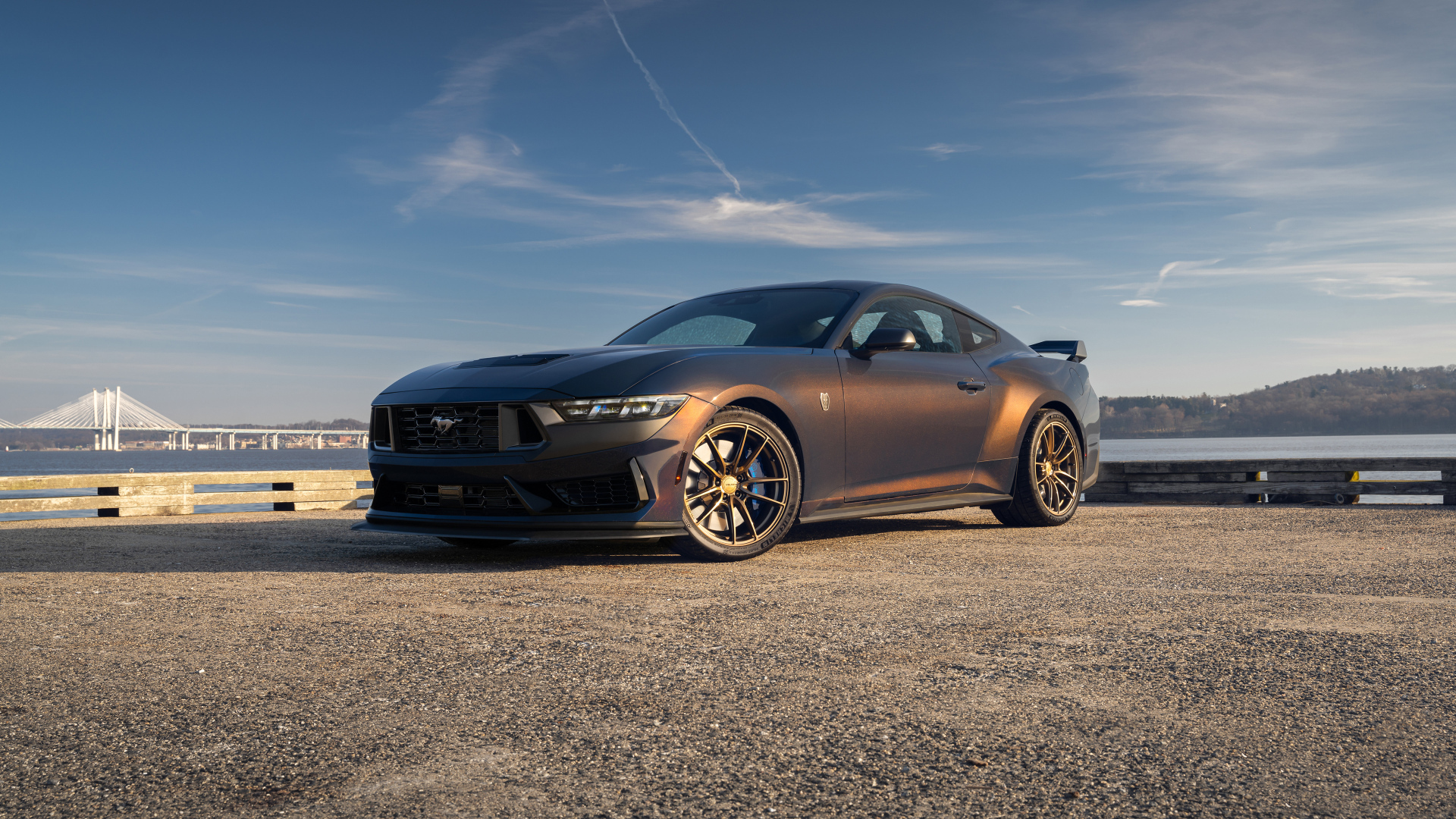 Автомобиль Ford Mustang Dark Horse