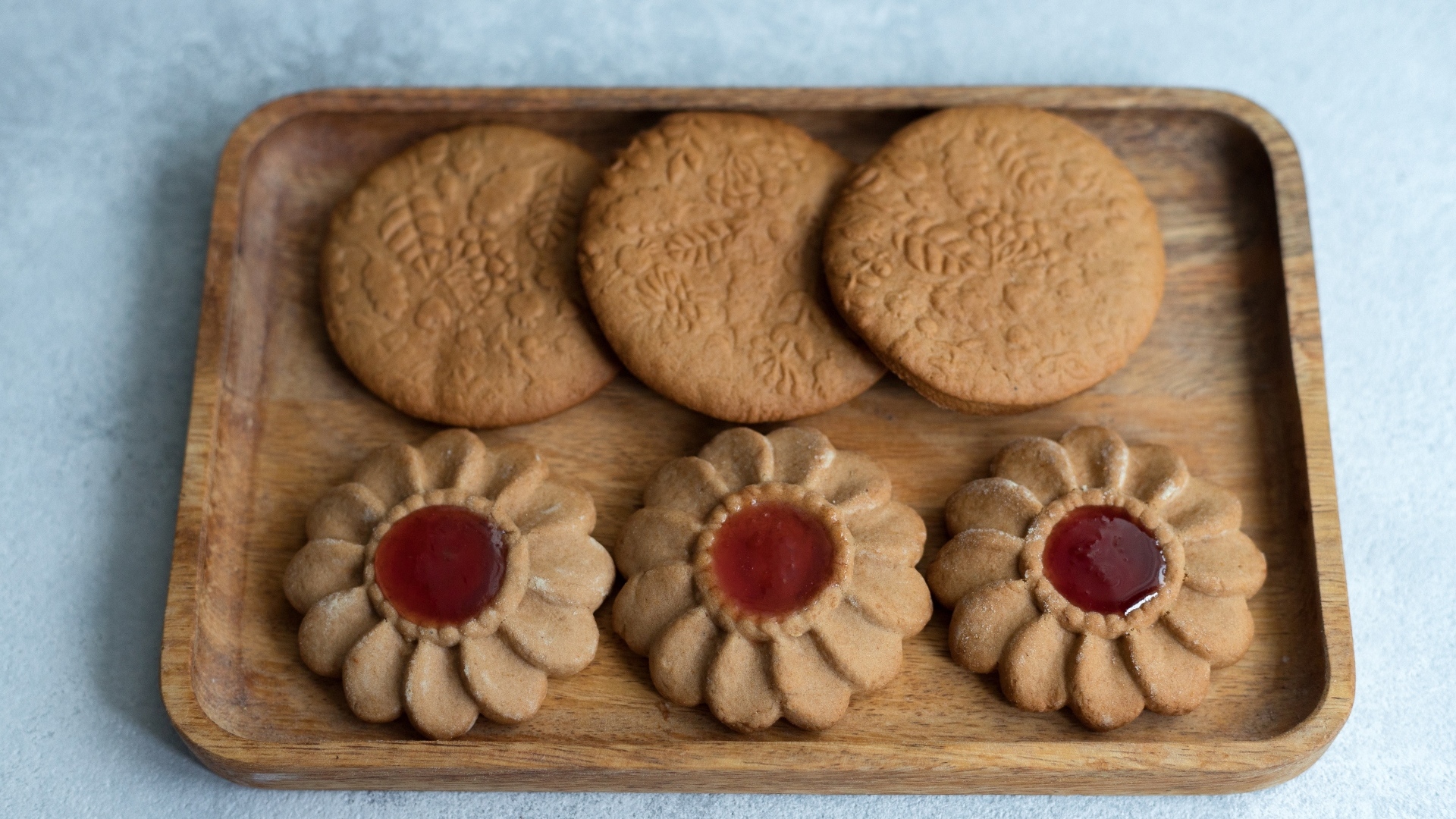 Имбирное печенье с джемом