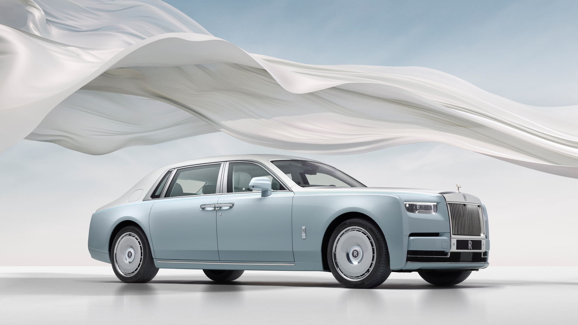 Автомобиль Rolls-Royce Phantom Scintilla 2025 года