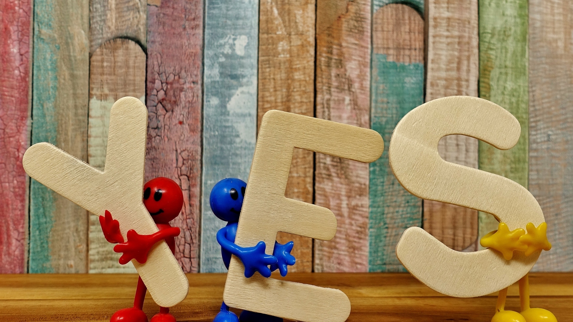 Фигурки со словом Да