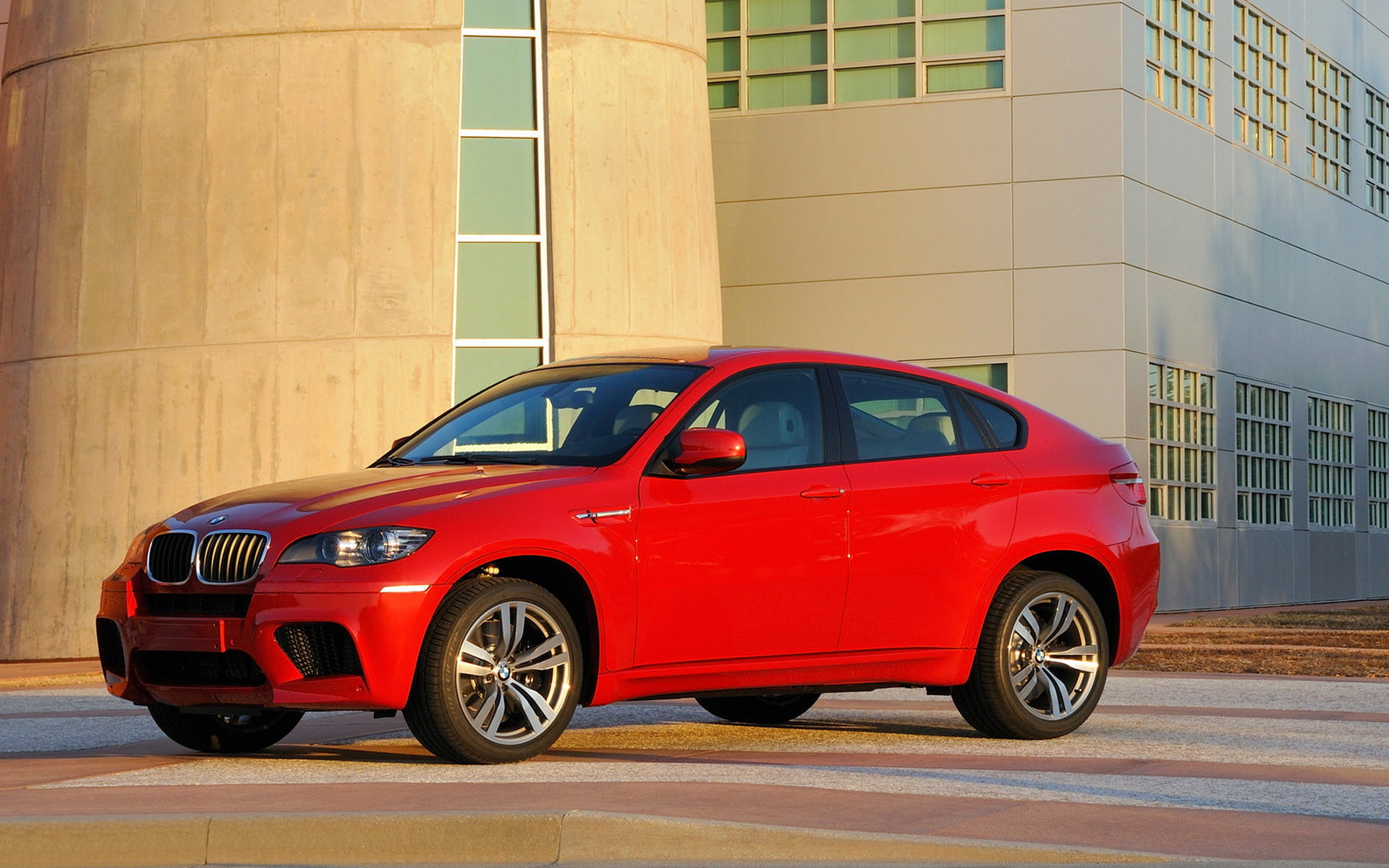 Автомобиль bmw x6. БМВ х6 красная. BMW x6m красная. BMW x6 хэтчбек. BMW x6m 2009.