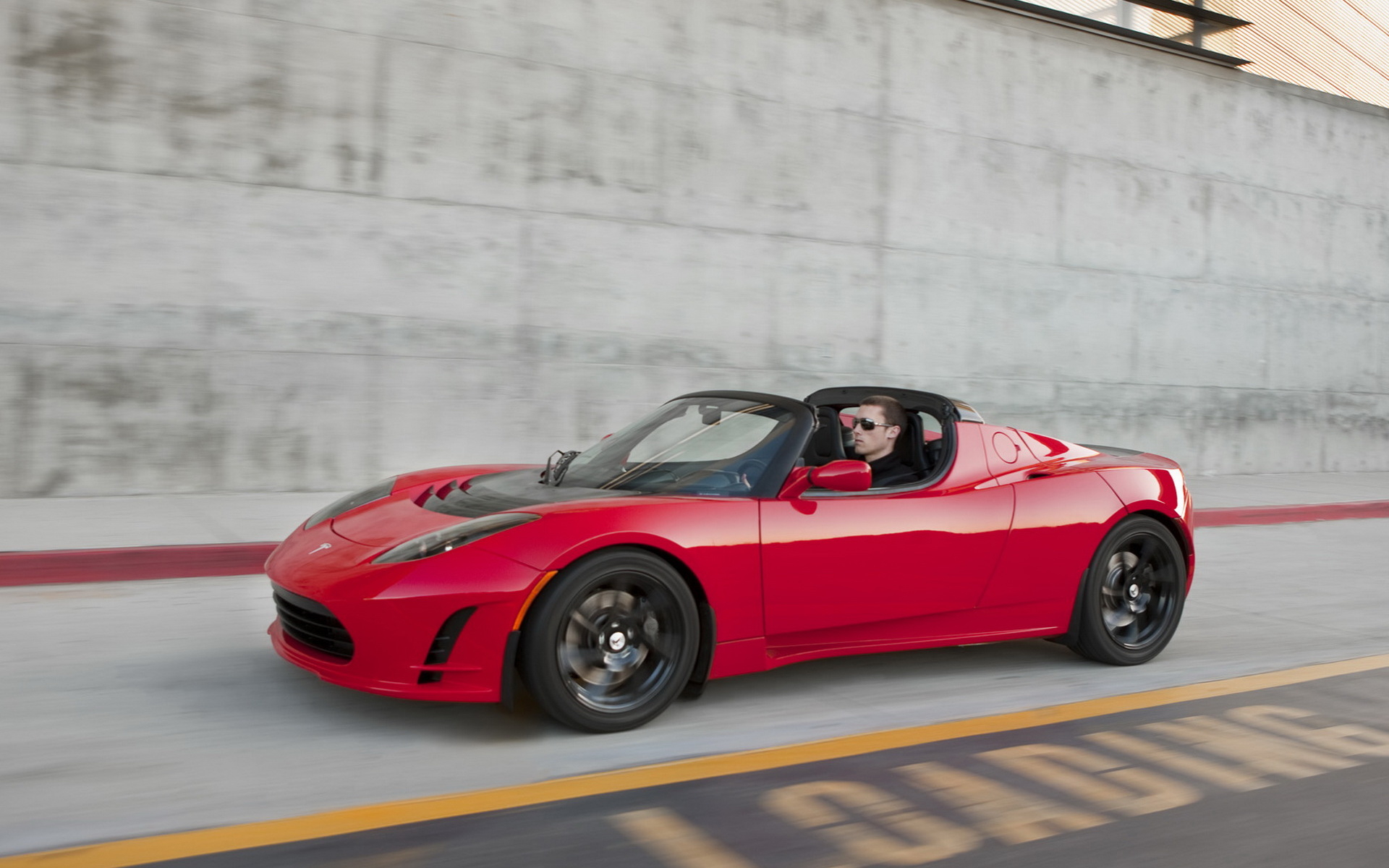 2011-Tesla-Roadster