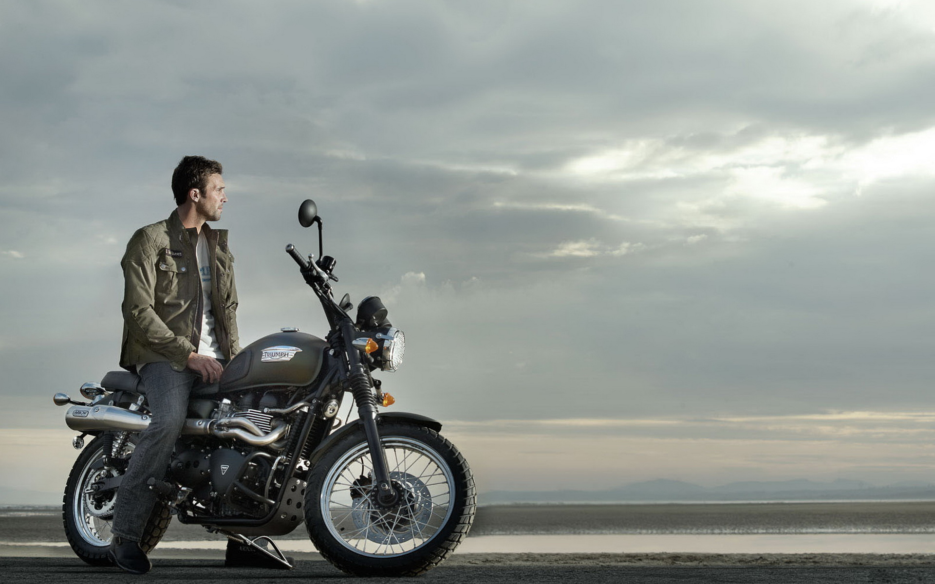 Triumph Scrambler on seaside