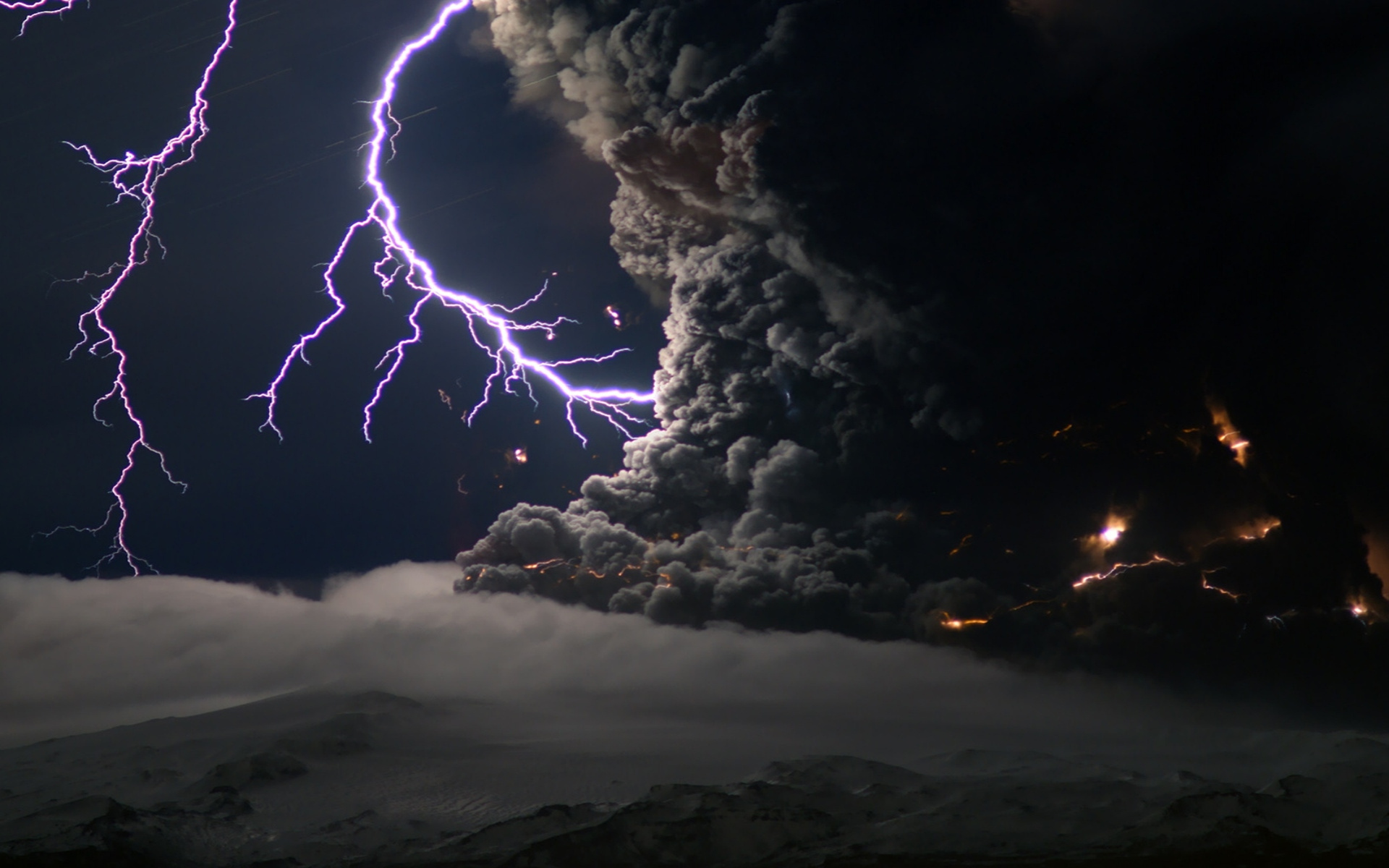 Volcano Ashes Lightning