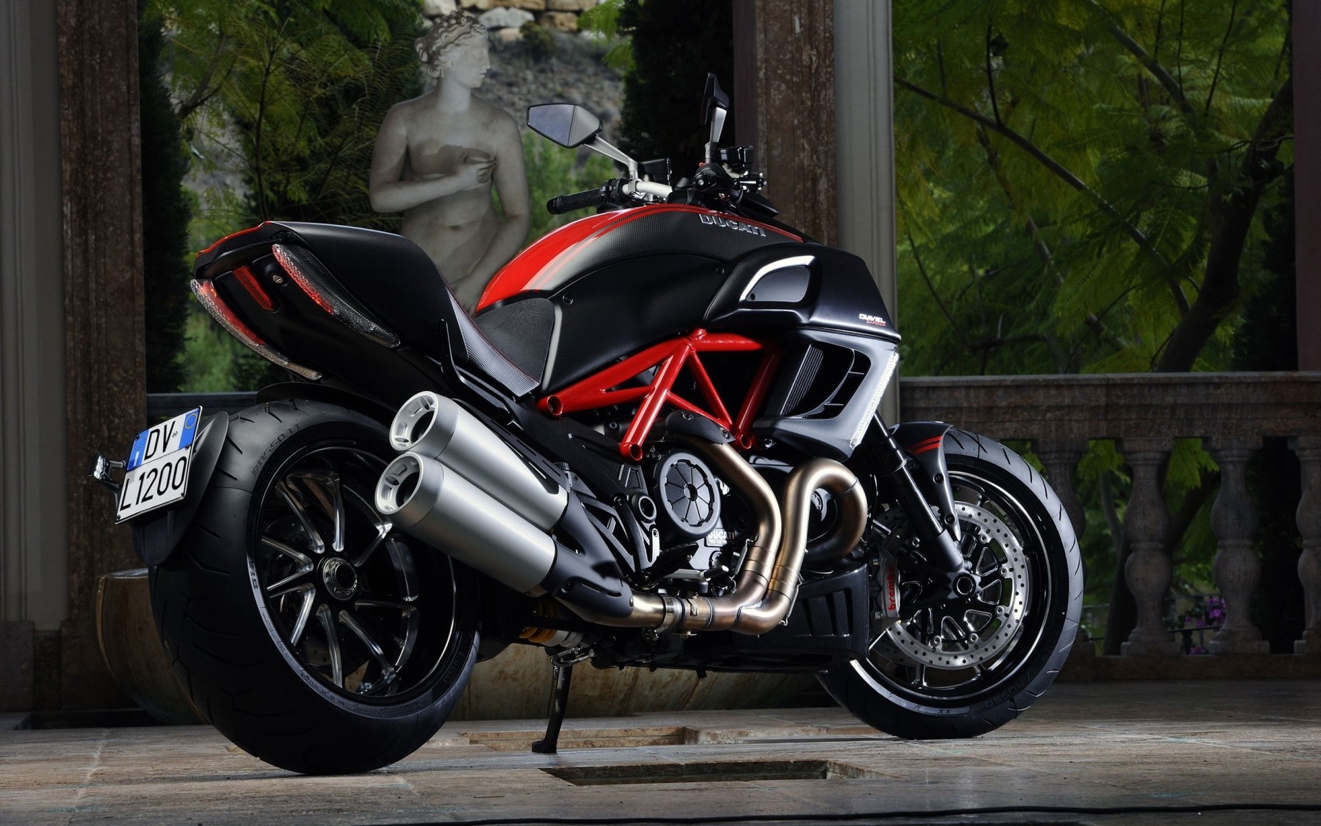 Ducati Monster 1100