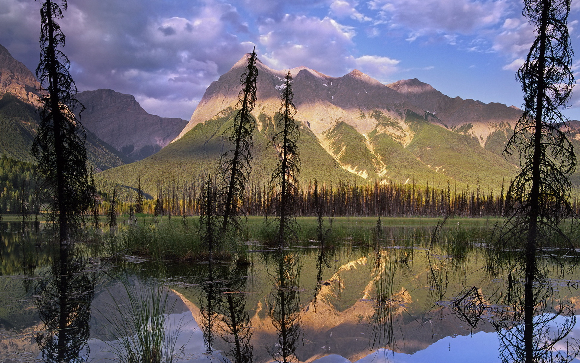 озеро в горах словосочетание. озеро в горах словосочетание. озеро в горах словосочетание. вода в природе. красивые горы.
