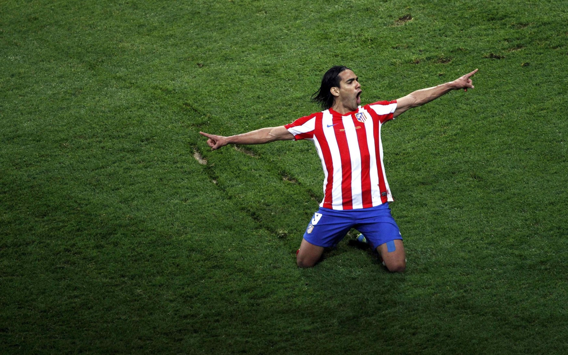 Футболист Радамель Фалькао (Radamel Falcao)