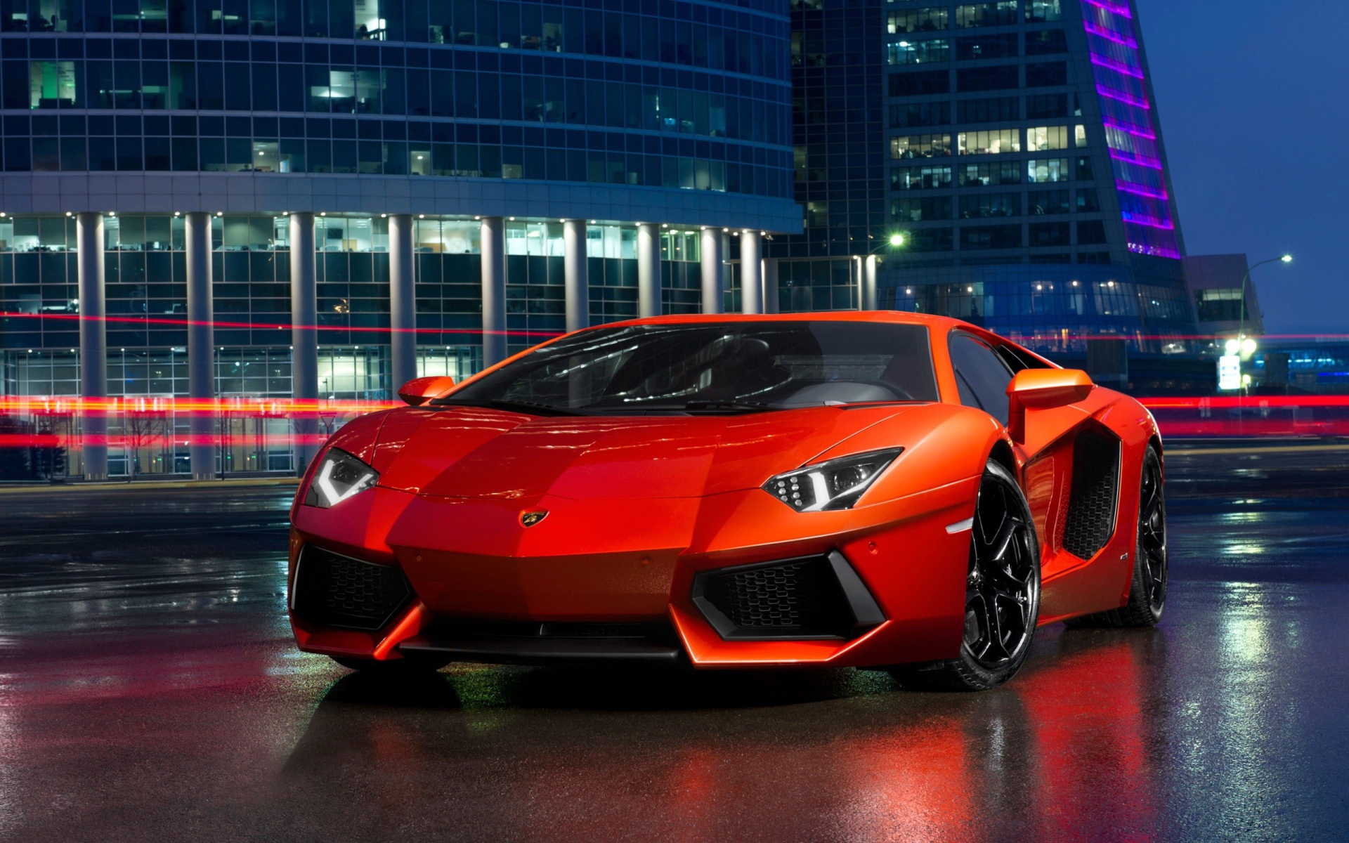 Красный Lamborghini Aventador