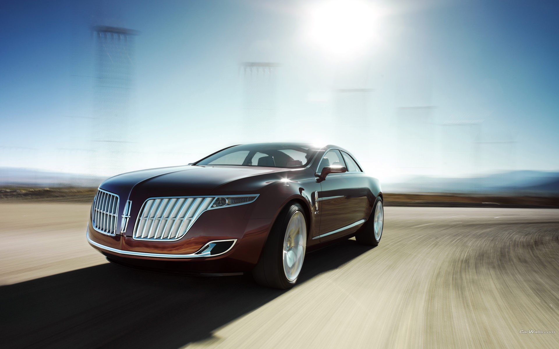 Автомобиль Линкольн в движении