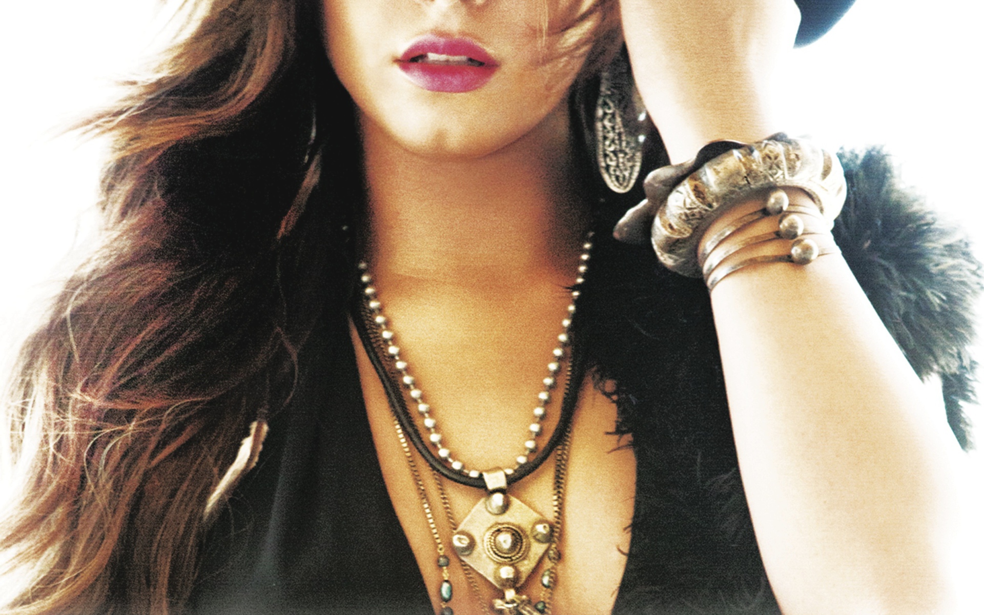 Demi Lovato в шляпке