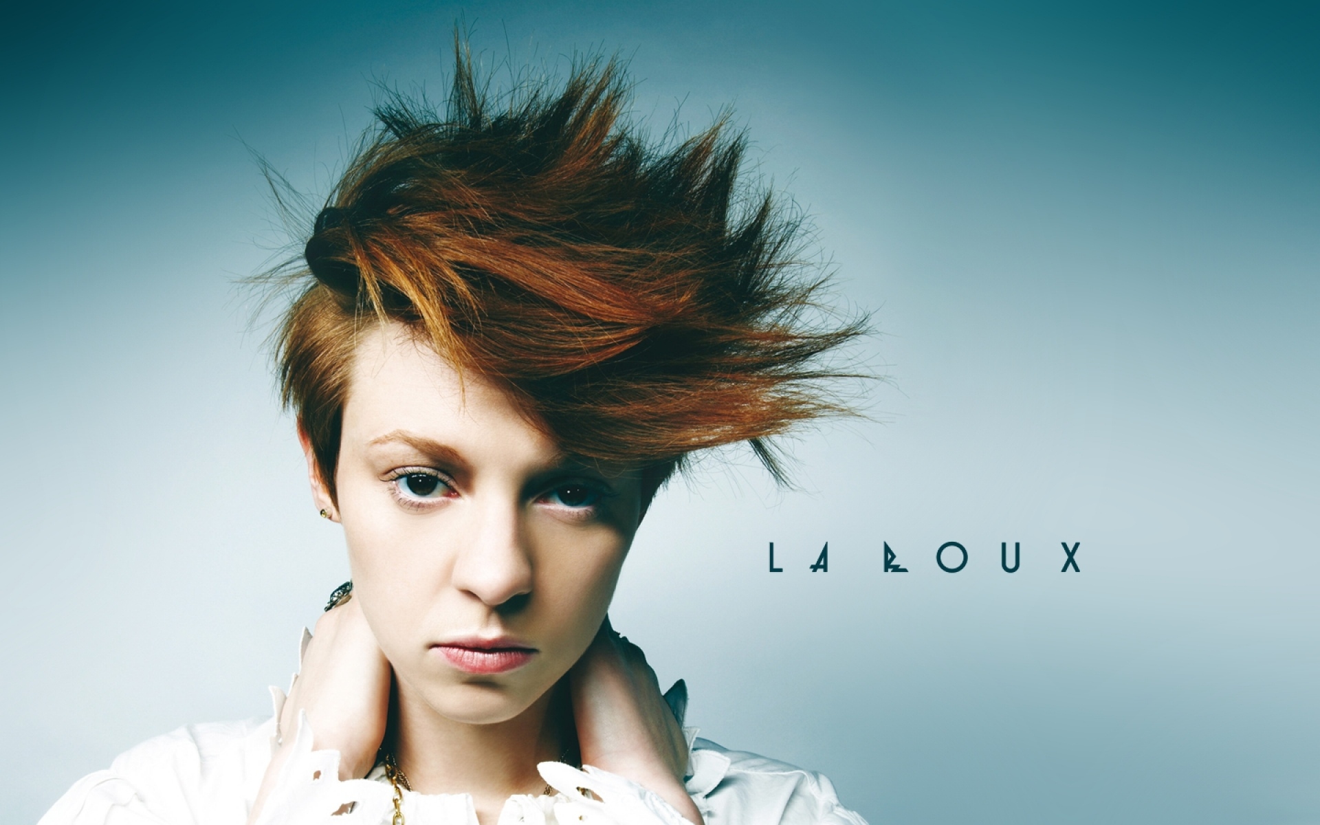La Roux потрясающая певица