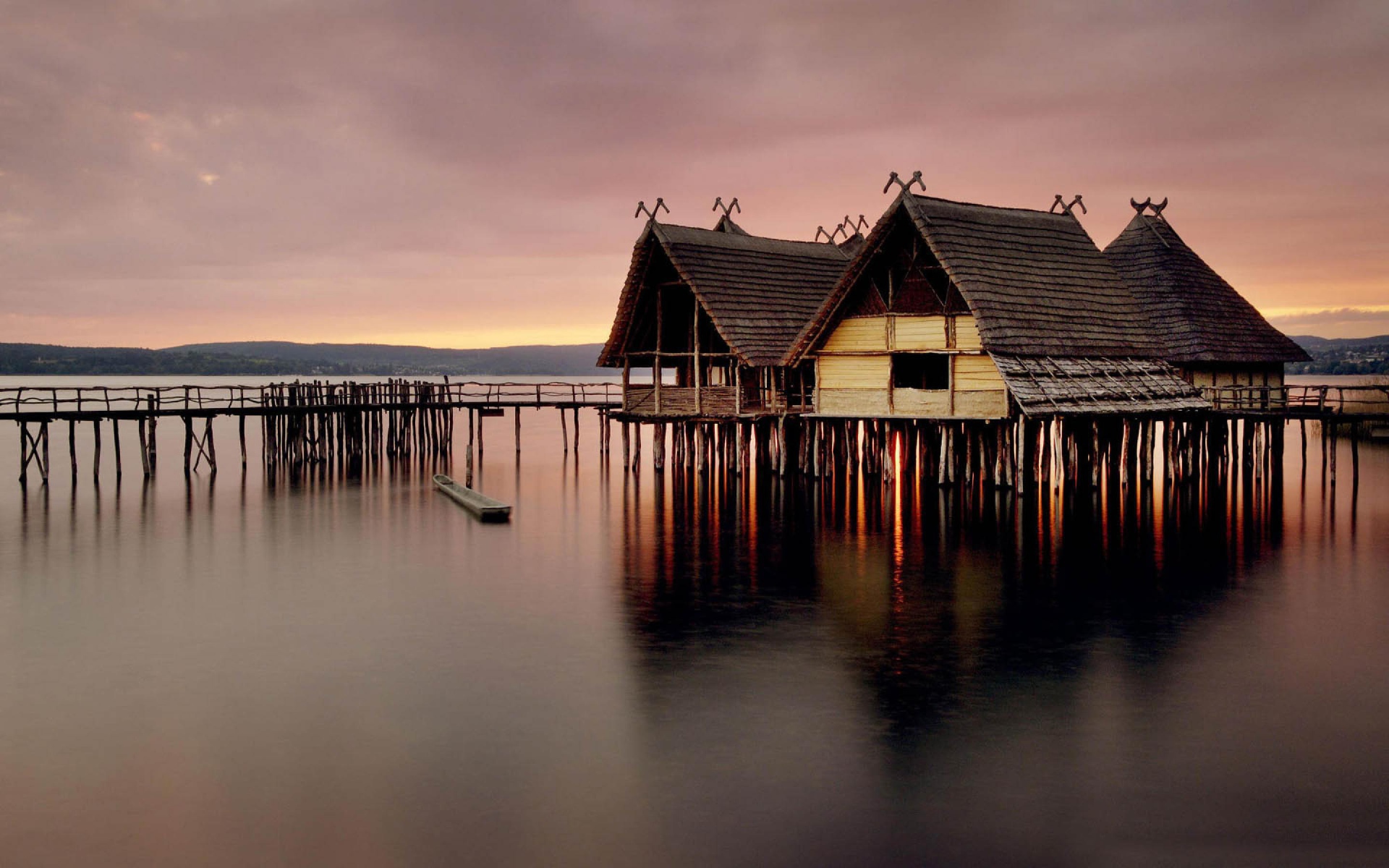 Дом на озере