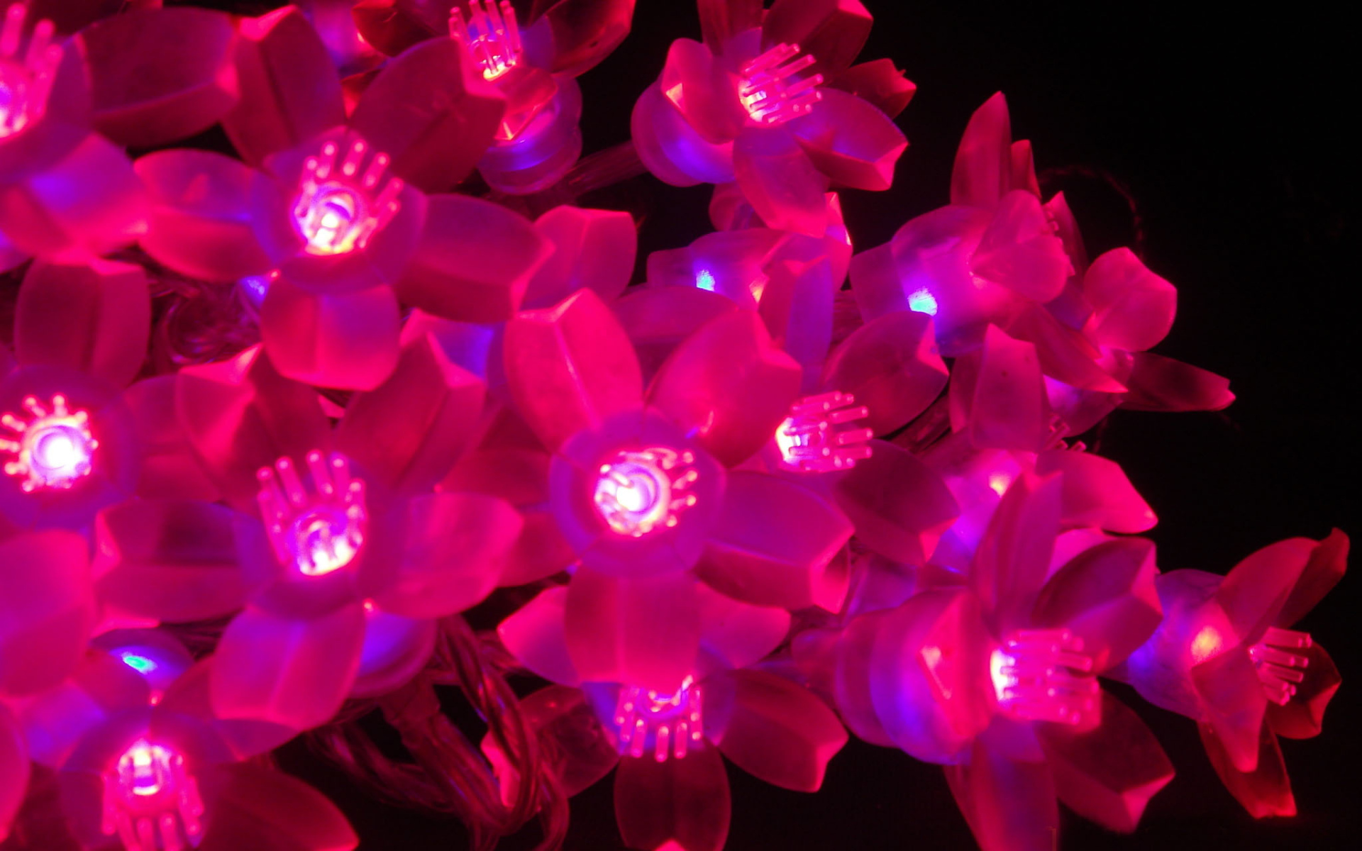 Цветы искусственные гирлянды