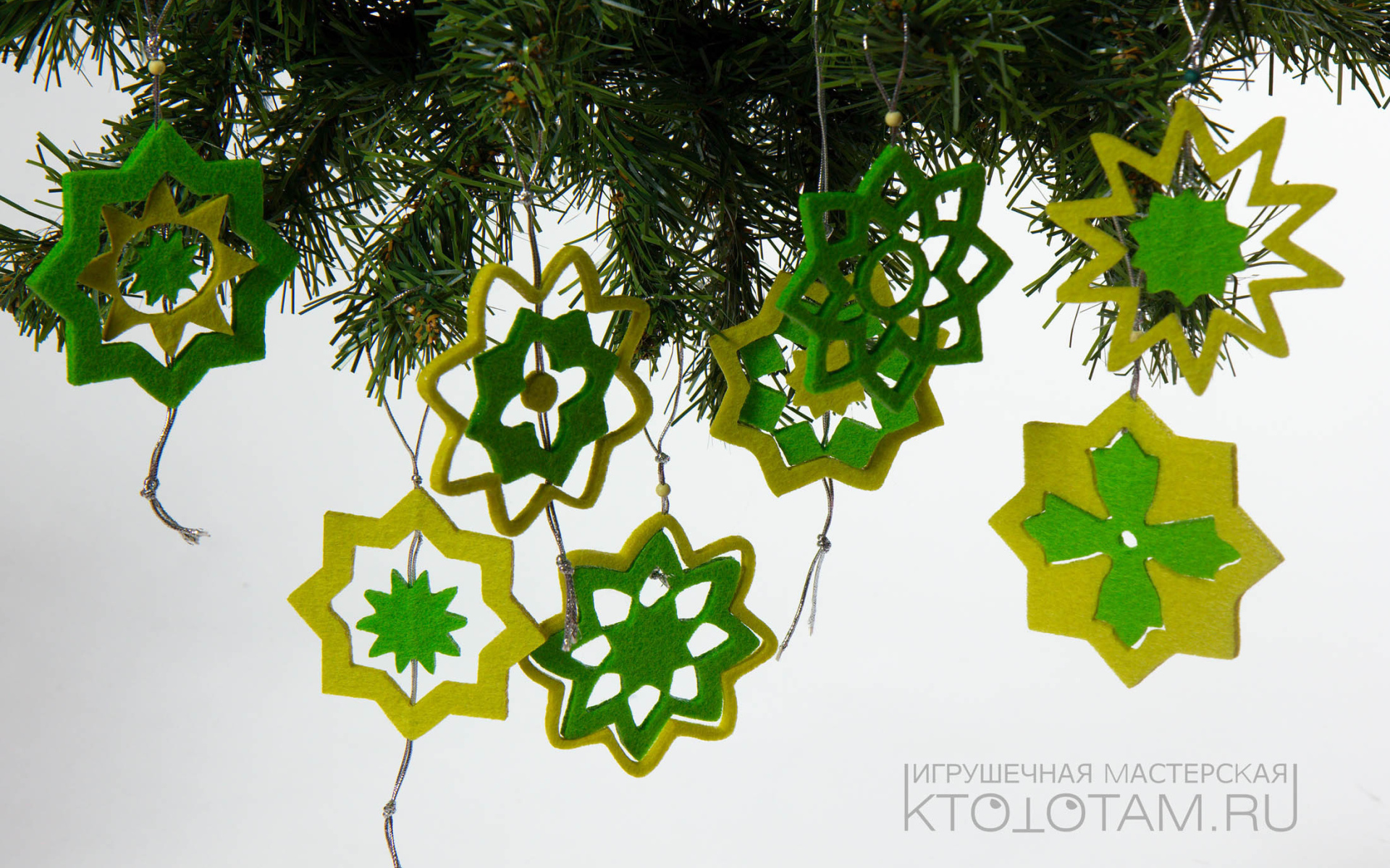 Елочные игрушки из войлока