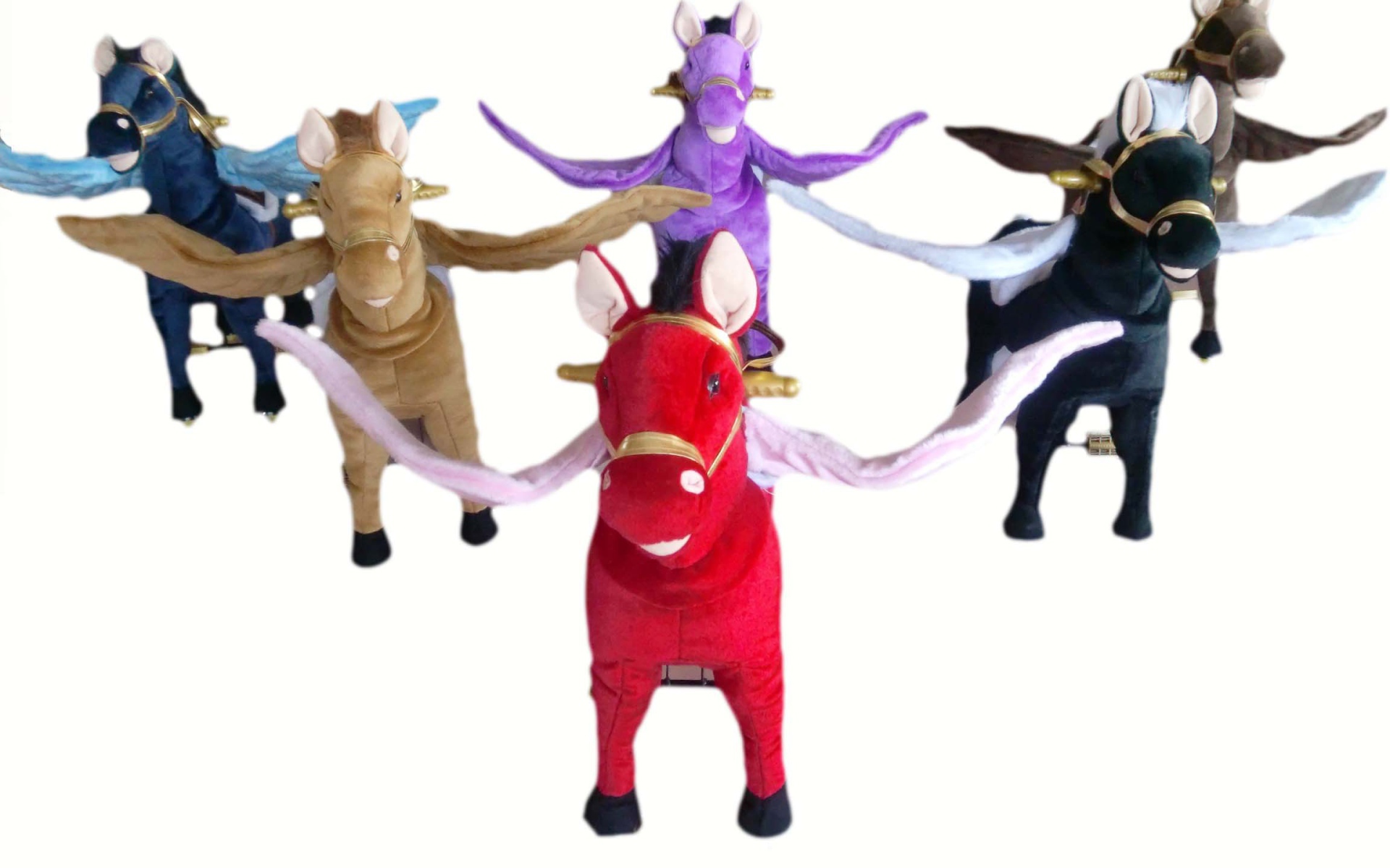 Лошади игрушечные