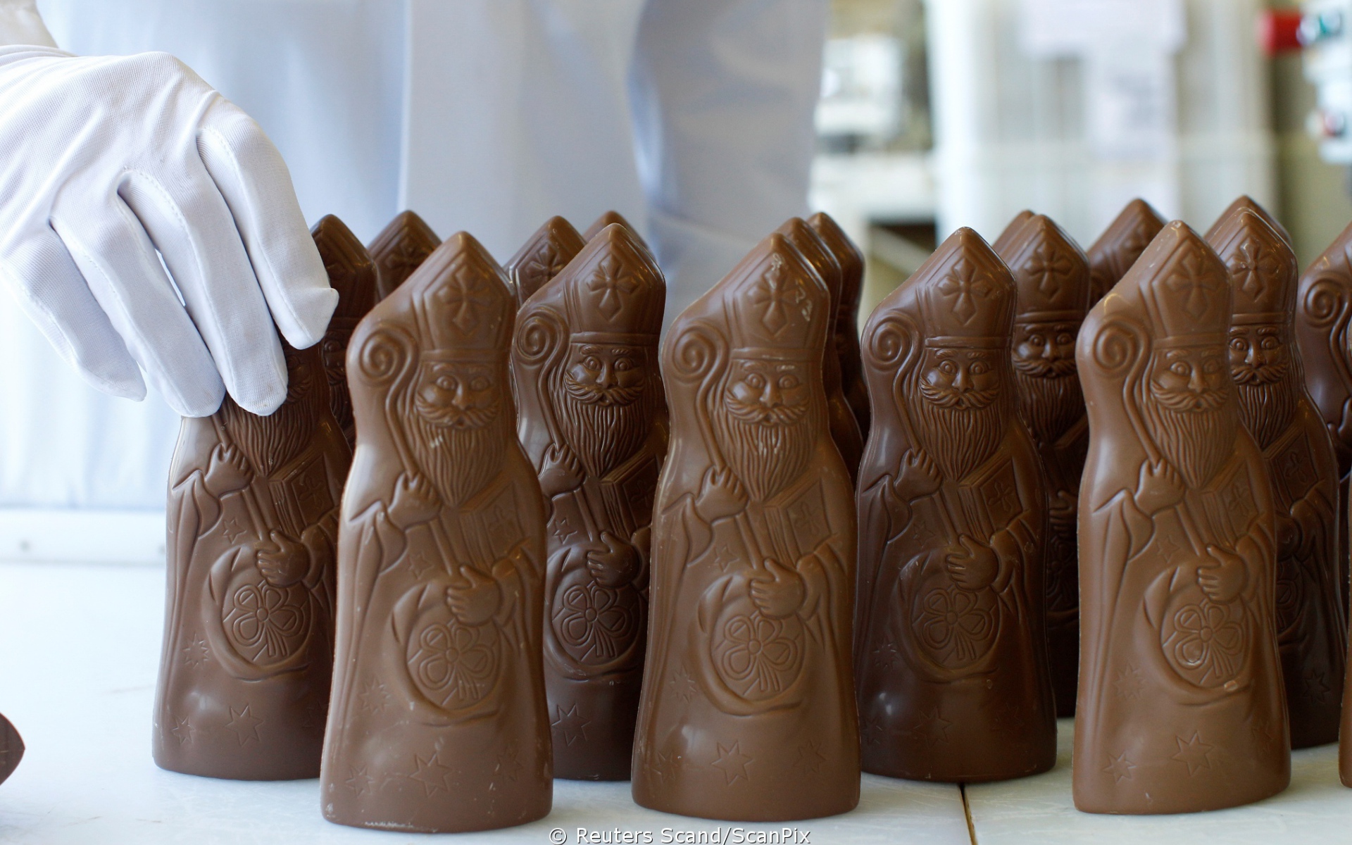 Шоколадный дед мороз