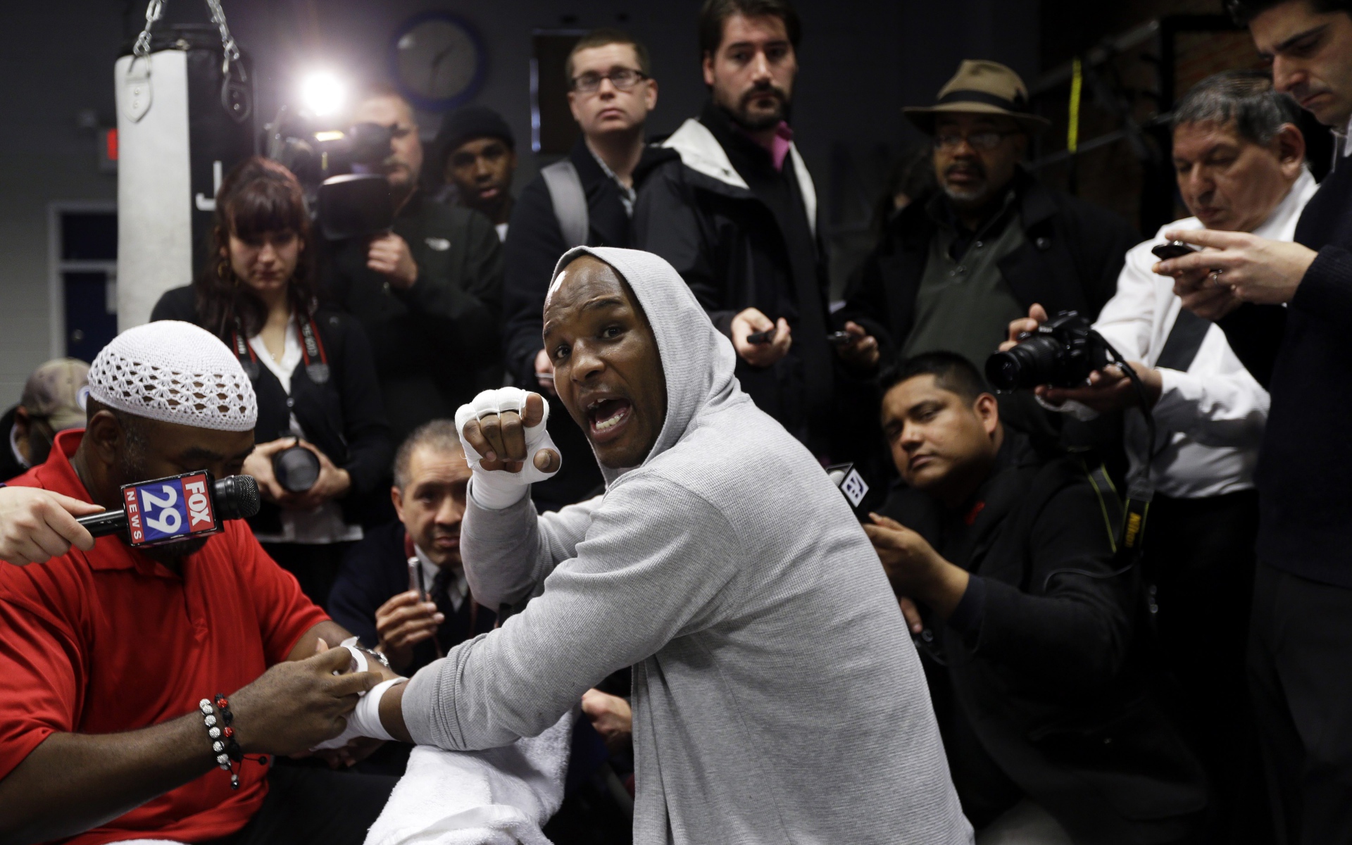 Чемпион по боксу Бернард Хопкинс