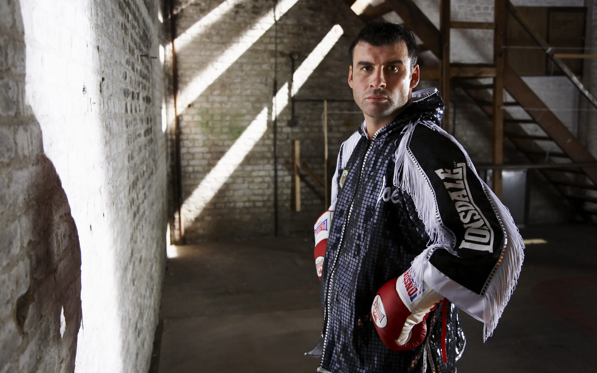 Известный боксер Джо Кальзаге