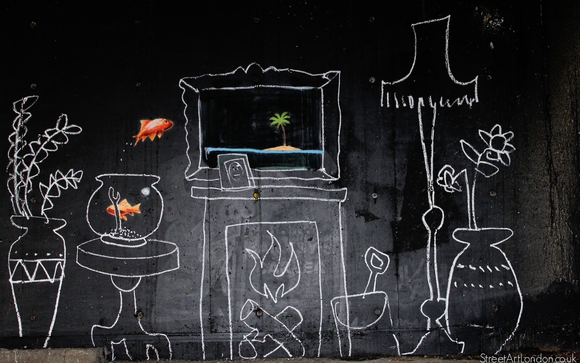 Граффити, уютная комната