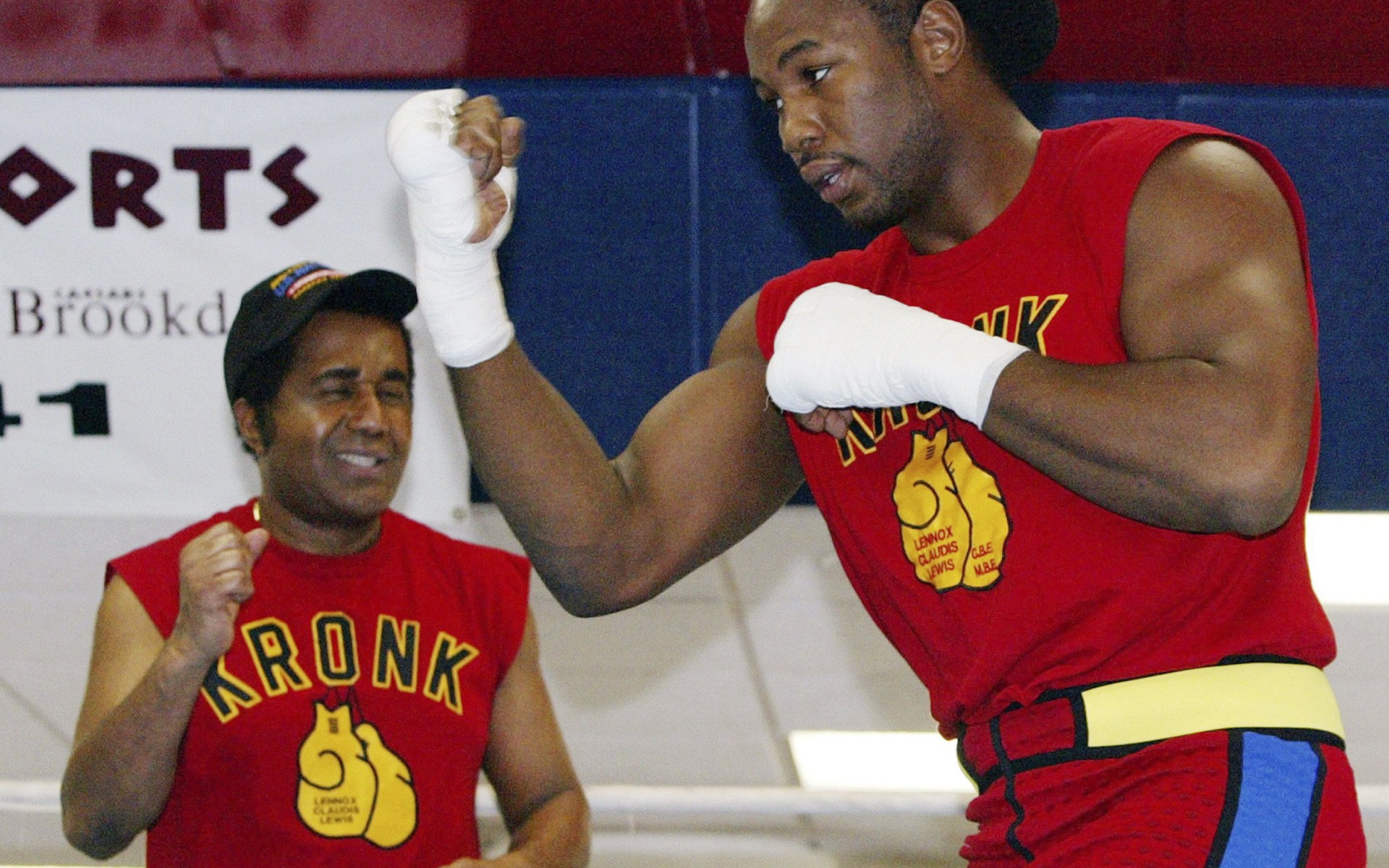 Леннокс Льюис тренируется