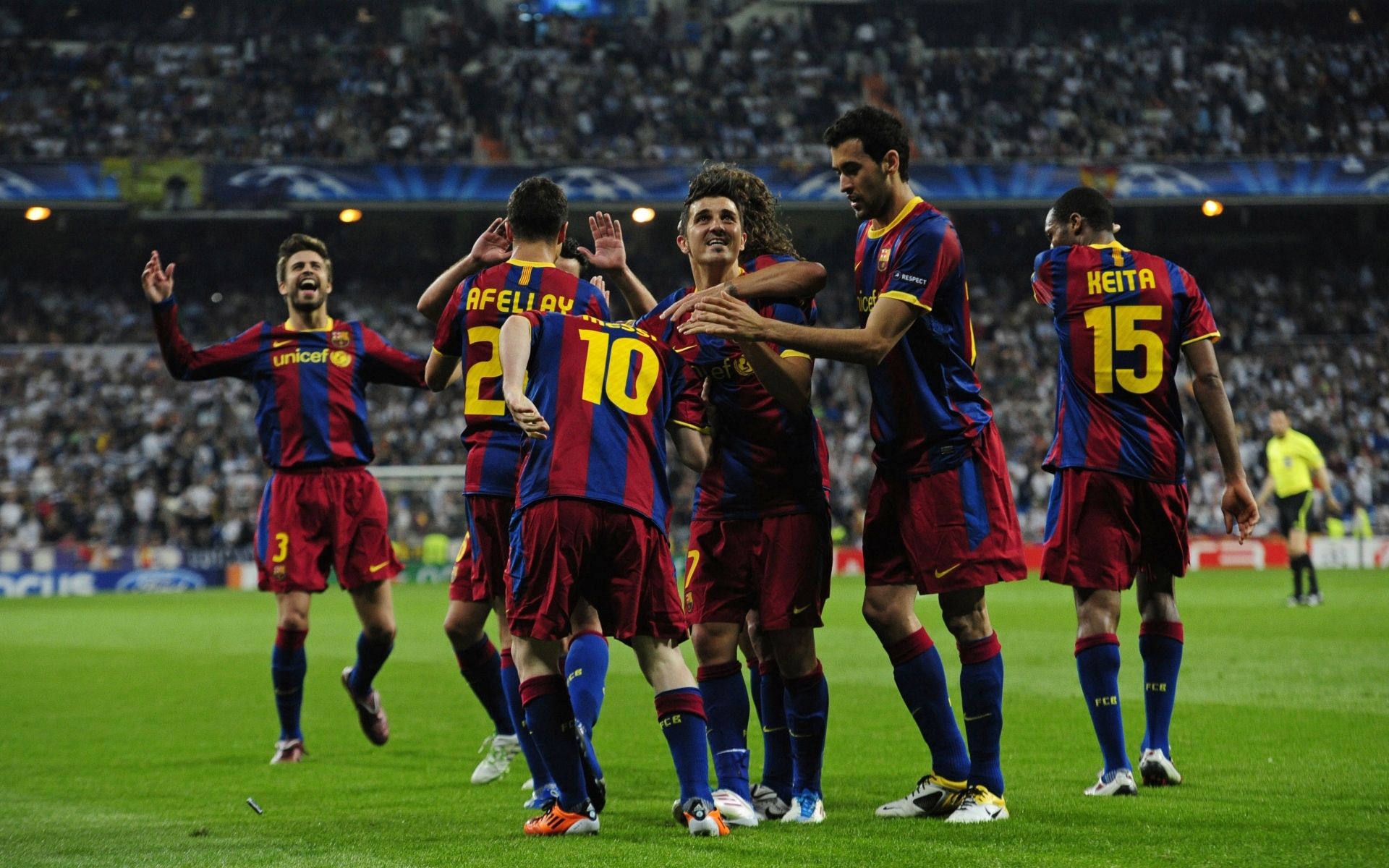 Лучший игрок Барселоны Серхио Бускетс и его команда