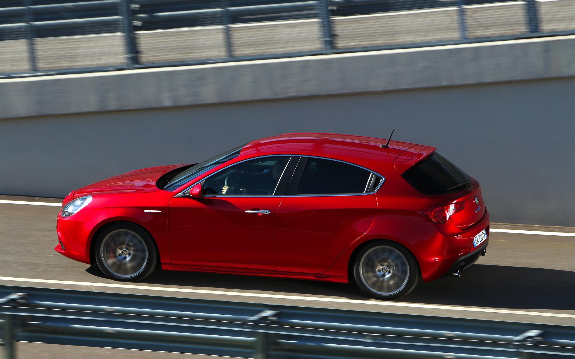 Тест драйв автомобиля Alfa Romeo giulia