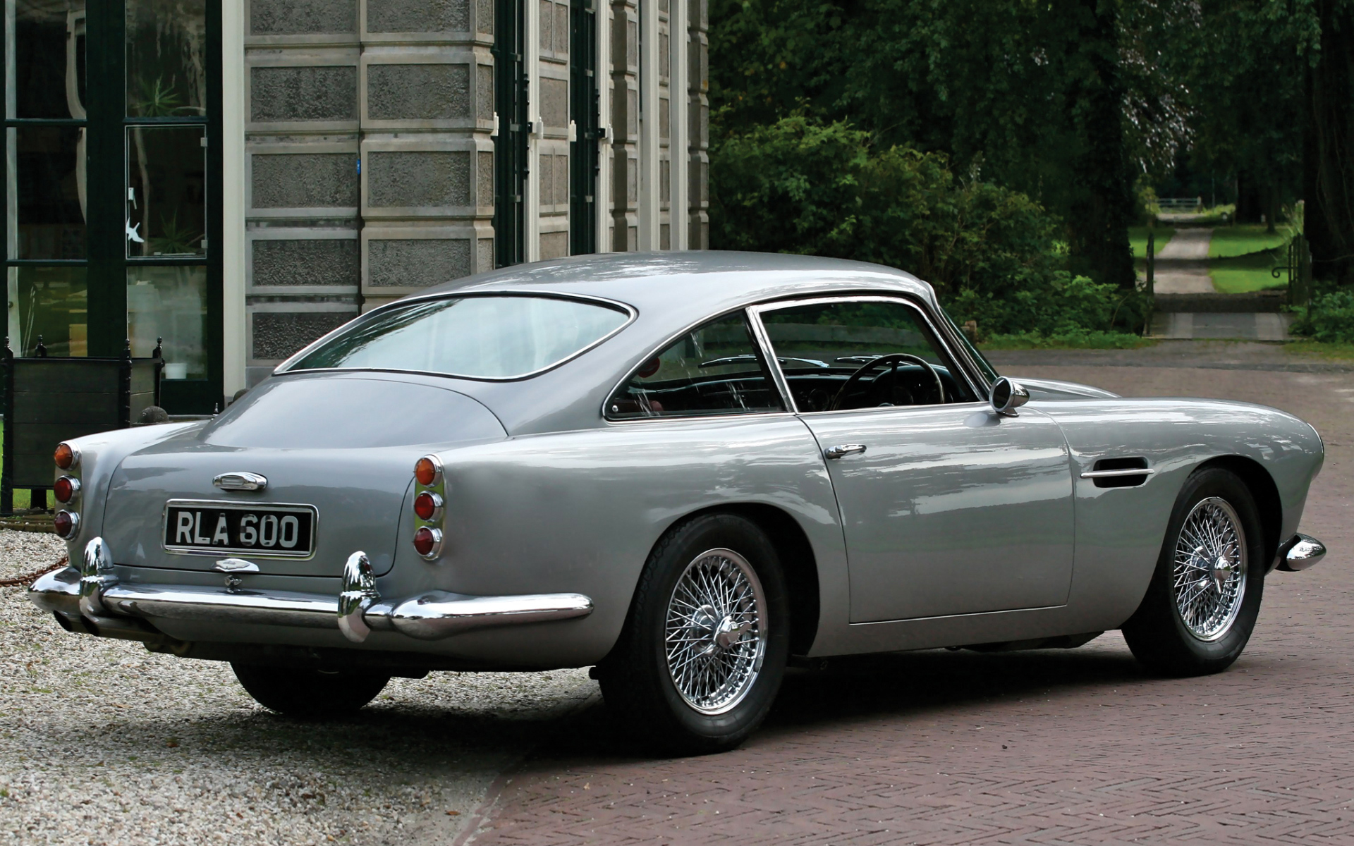 Фото автомобиля Aston Martin db4