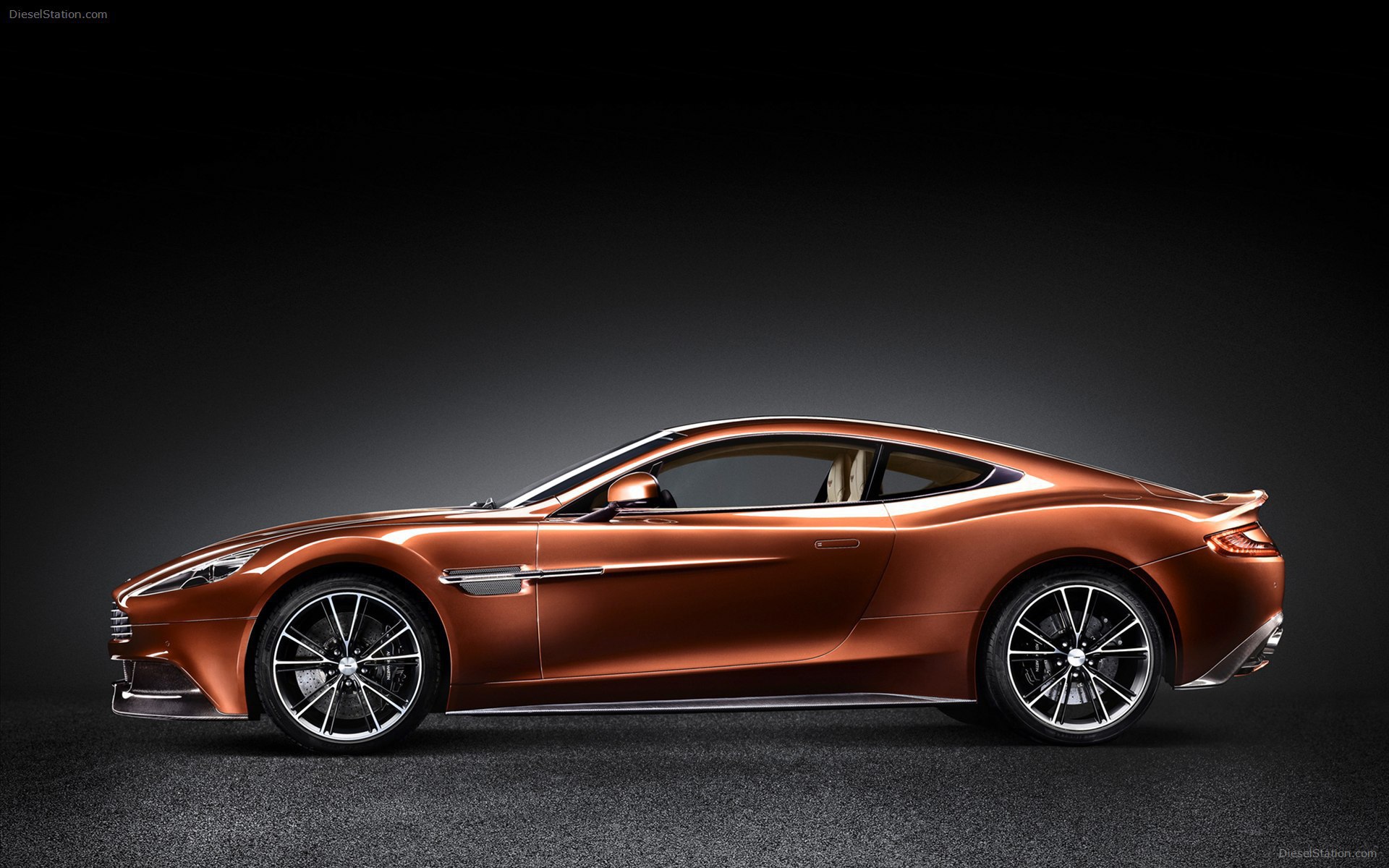 Фото автомобиля Aston Martin vanquish