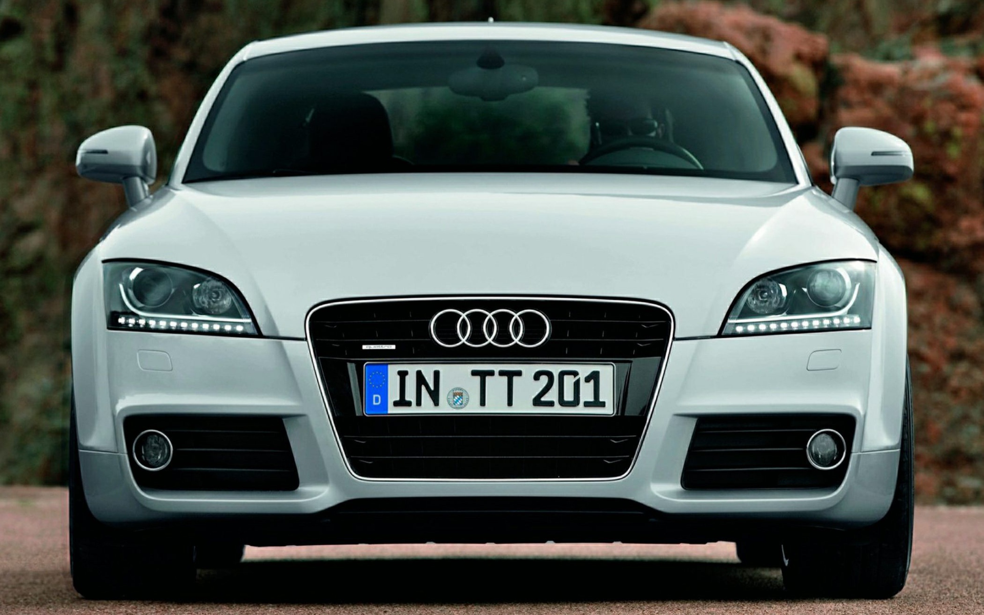 Новая машина Audi TT 2014 года