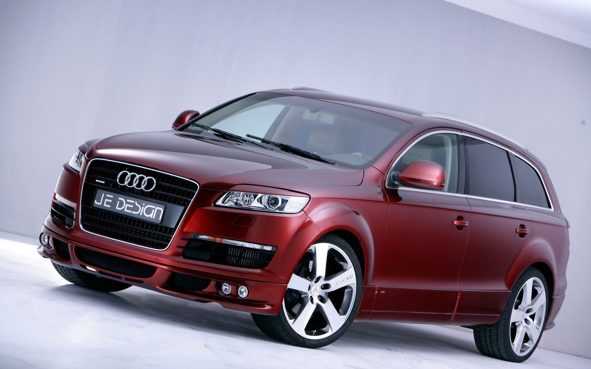 Новая машина Audi q7