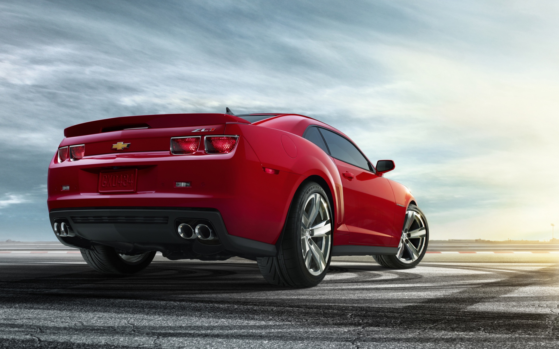 Красный Шевроле