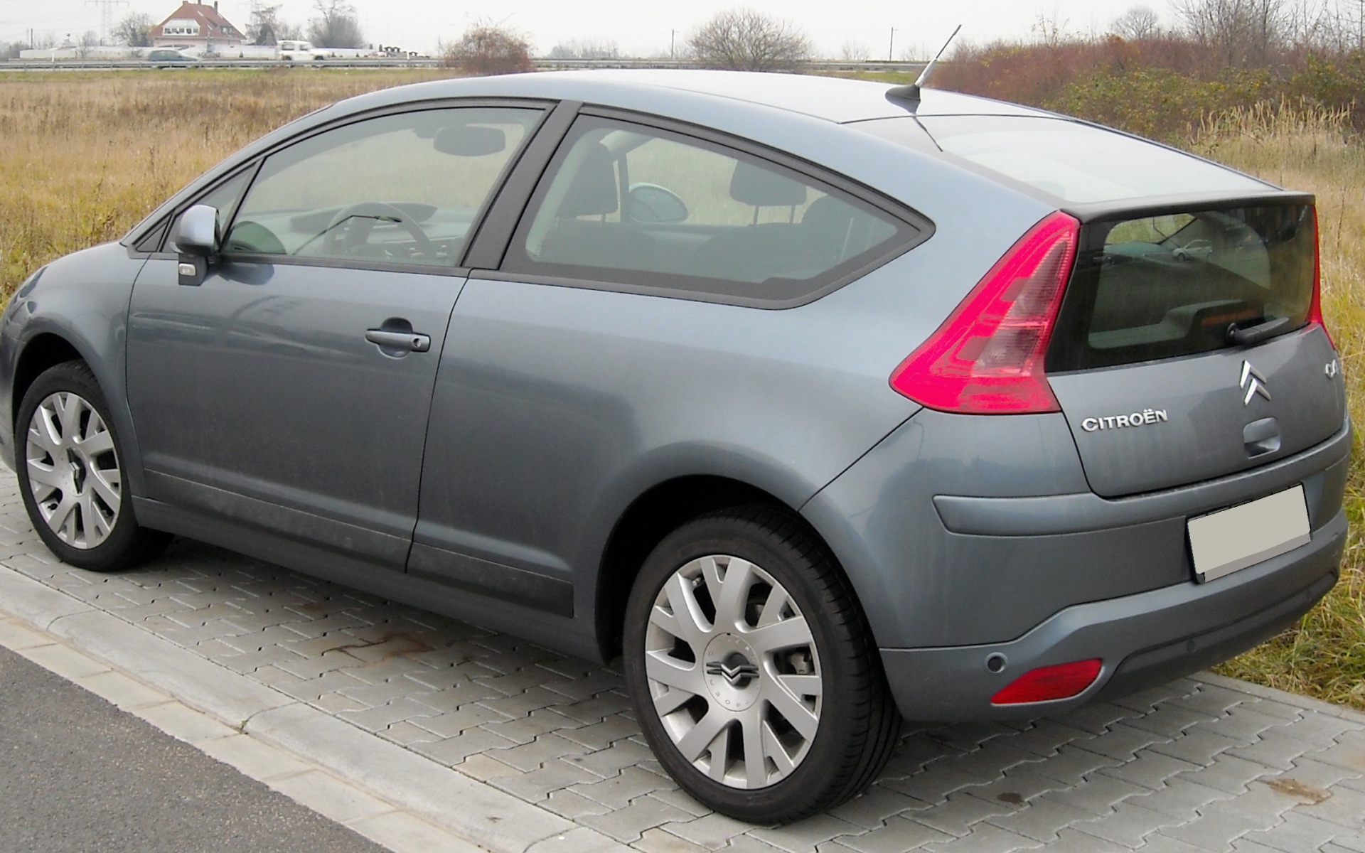 Серый Citroen C4