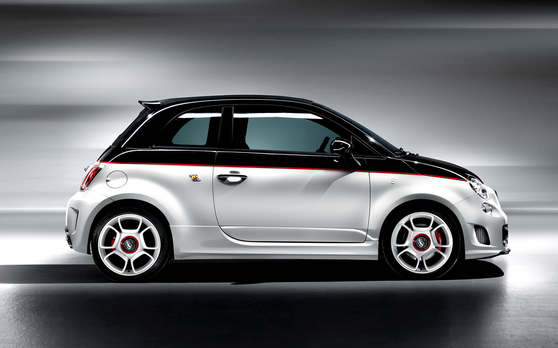 Новая машина Fiat 500