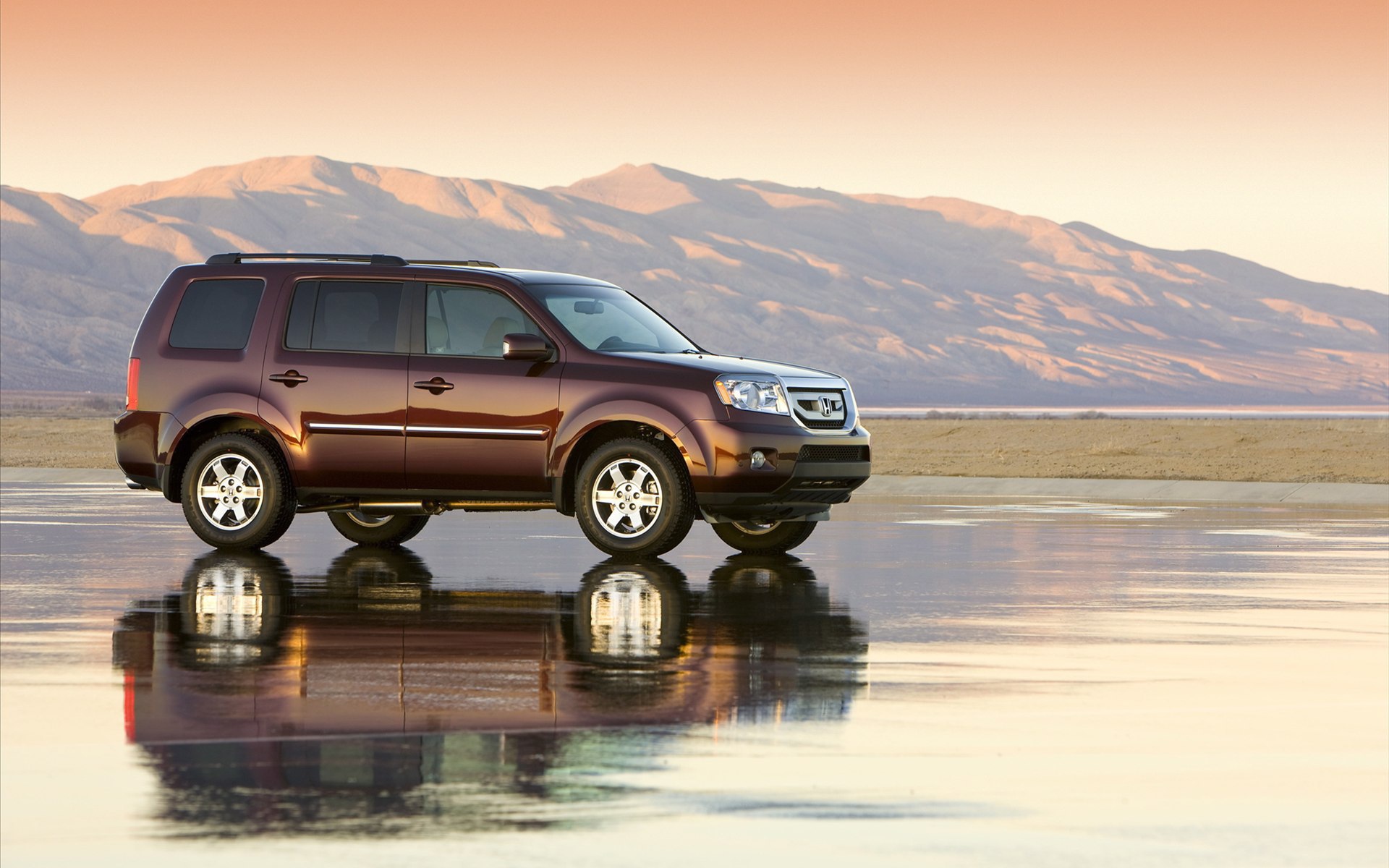 Автомобиль марки Honda модели Pilot