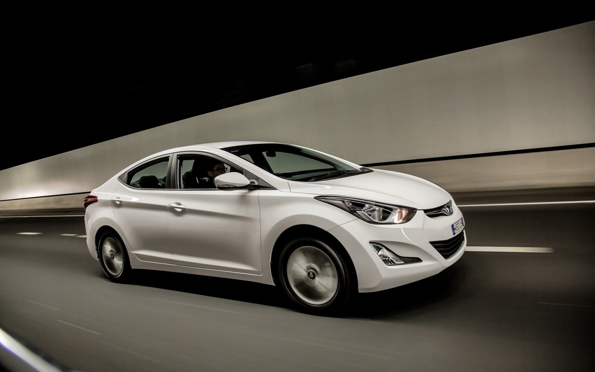 Тест драйв автомобиля Hyundai Elantra 2014