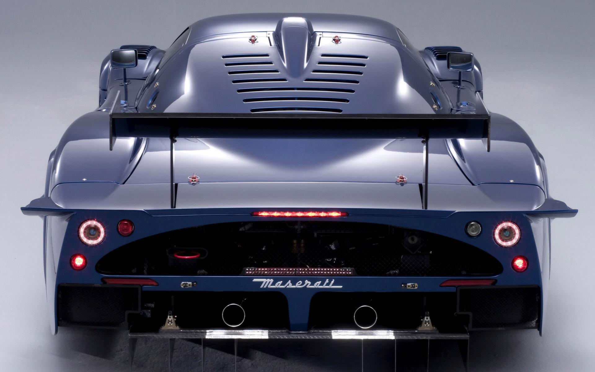 Тест драйв автомобиля Maserati MC12