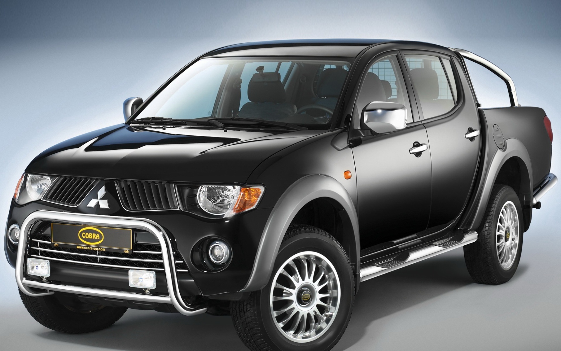 Новая машина Mitsubishi L200