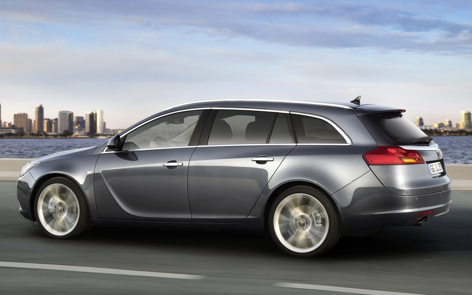 Дизайн автомобиля Opel Insignia