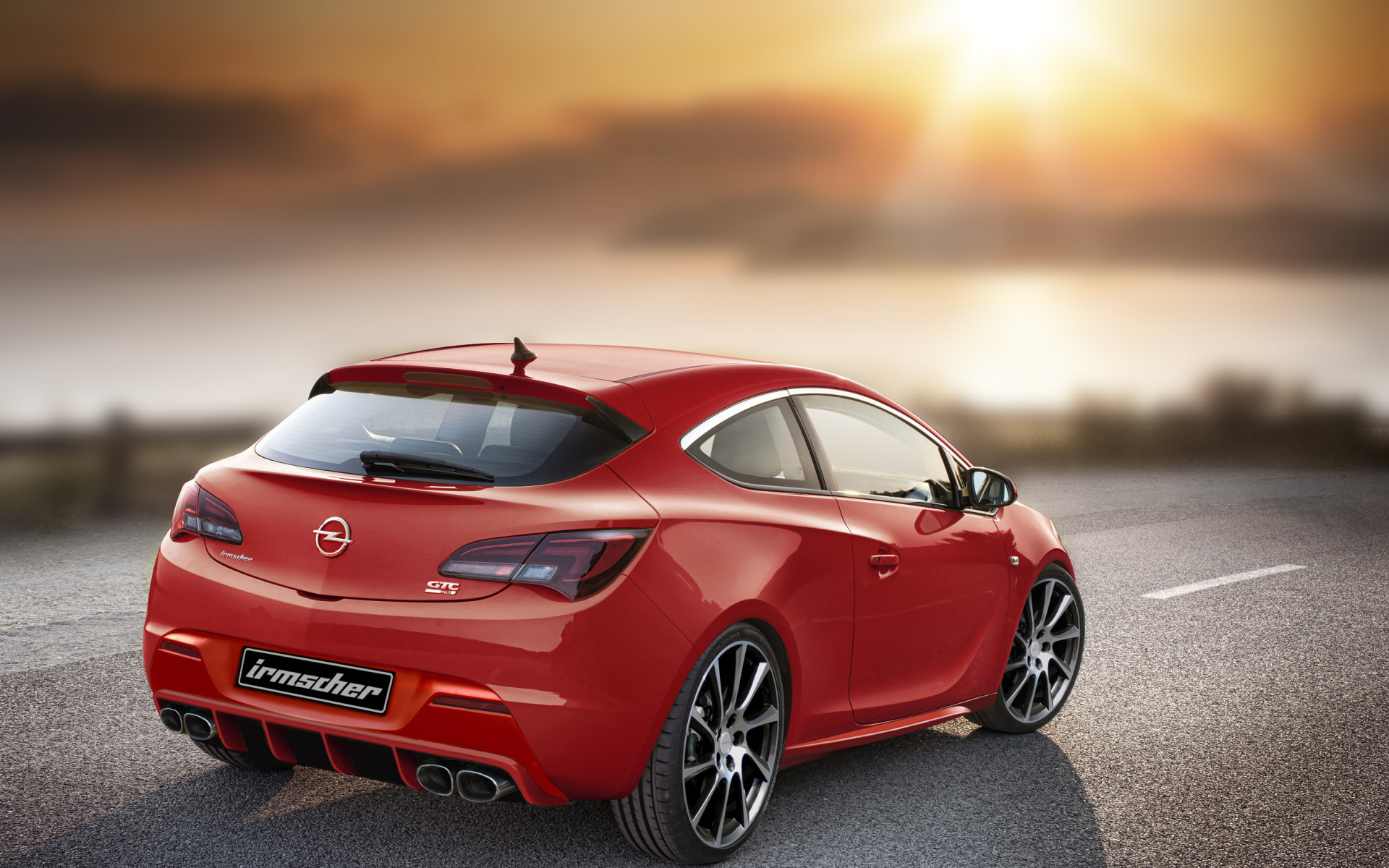 Тест драйв автомобиля Opel Astra GTC 2014