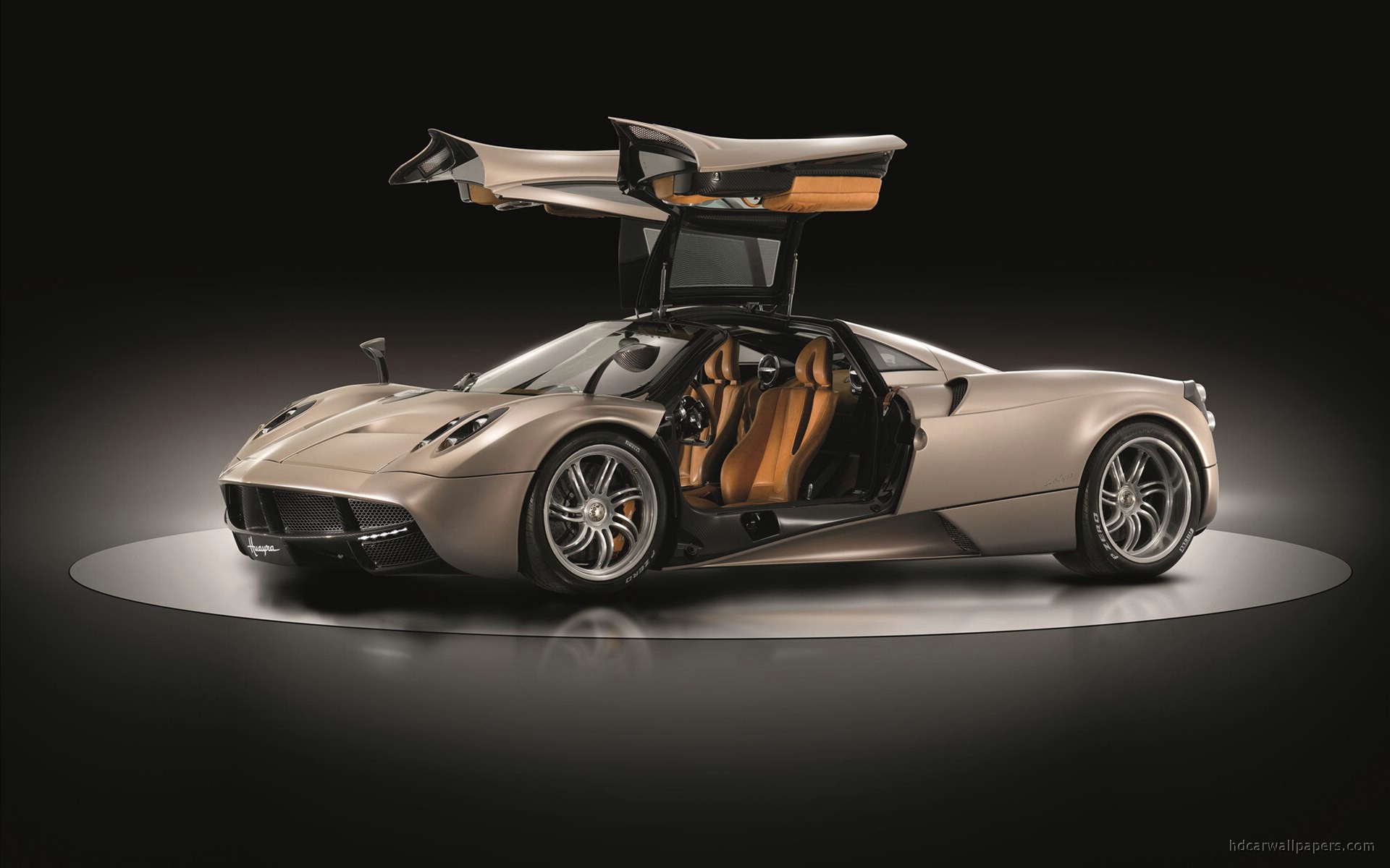 Надежная машина Pagani Huayra