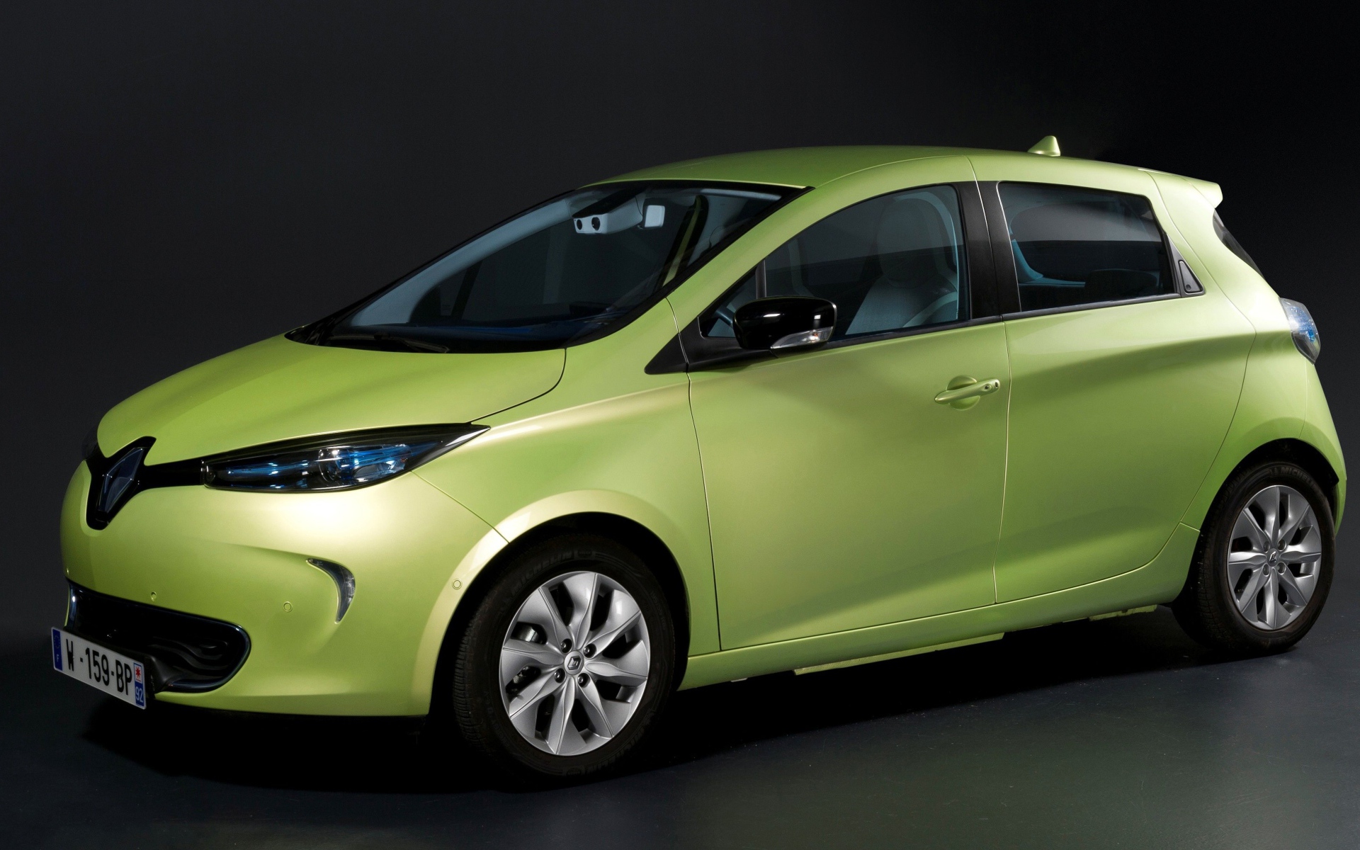 Красивый автомобиль Renault Next Two 2014  в Москве