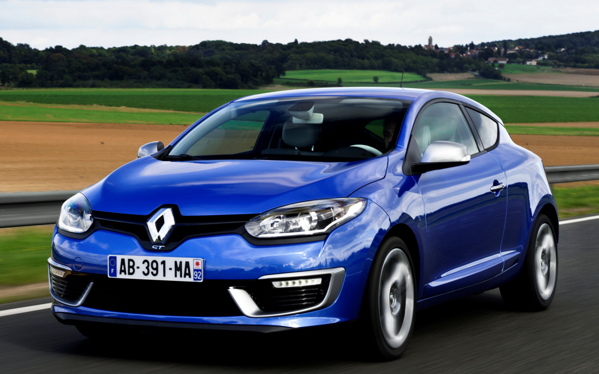 Надежный автомобиль Renault Megane 2014