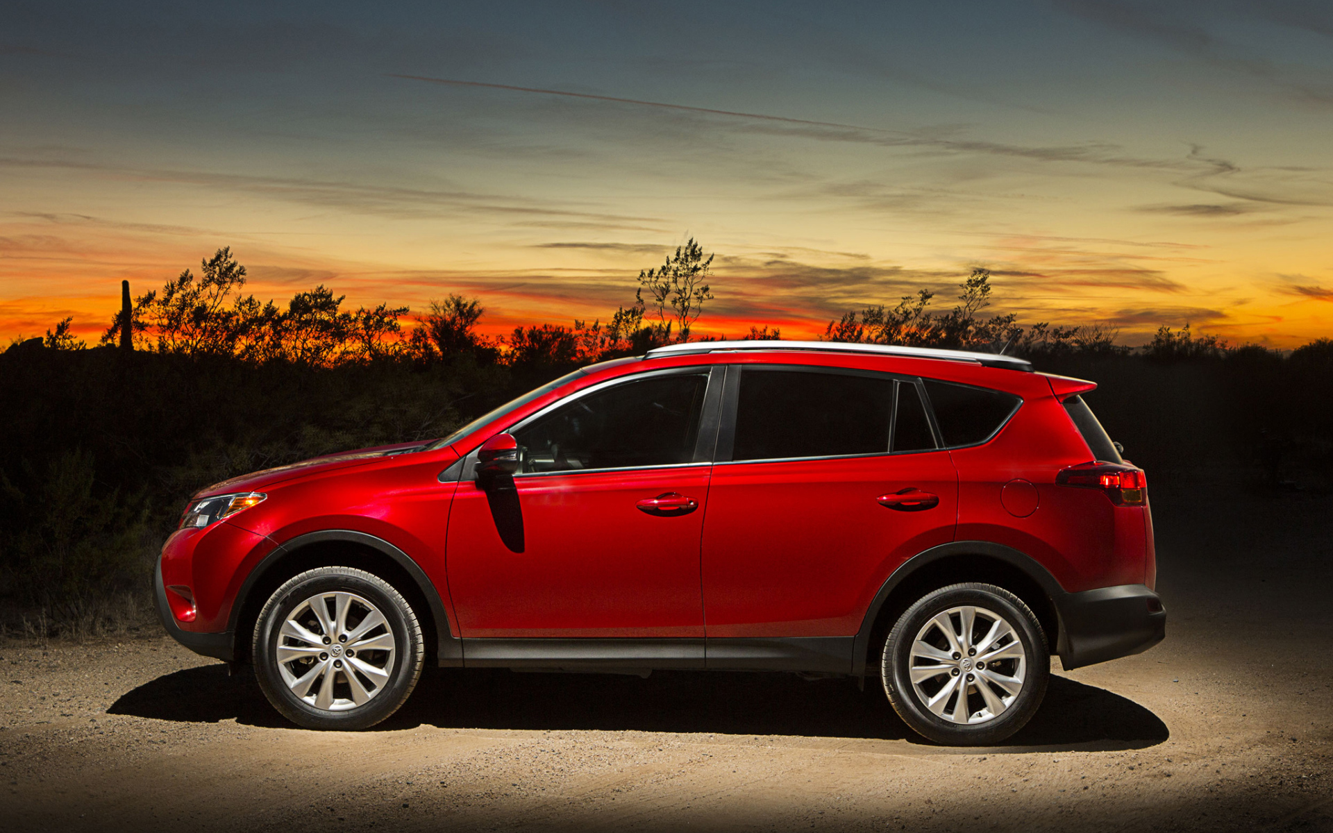 Новый автомобиль Toyota RAV4