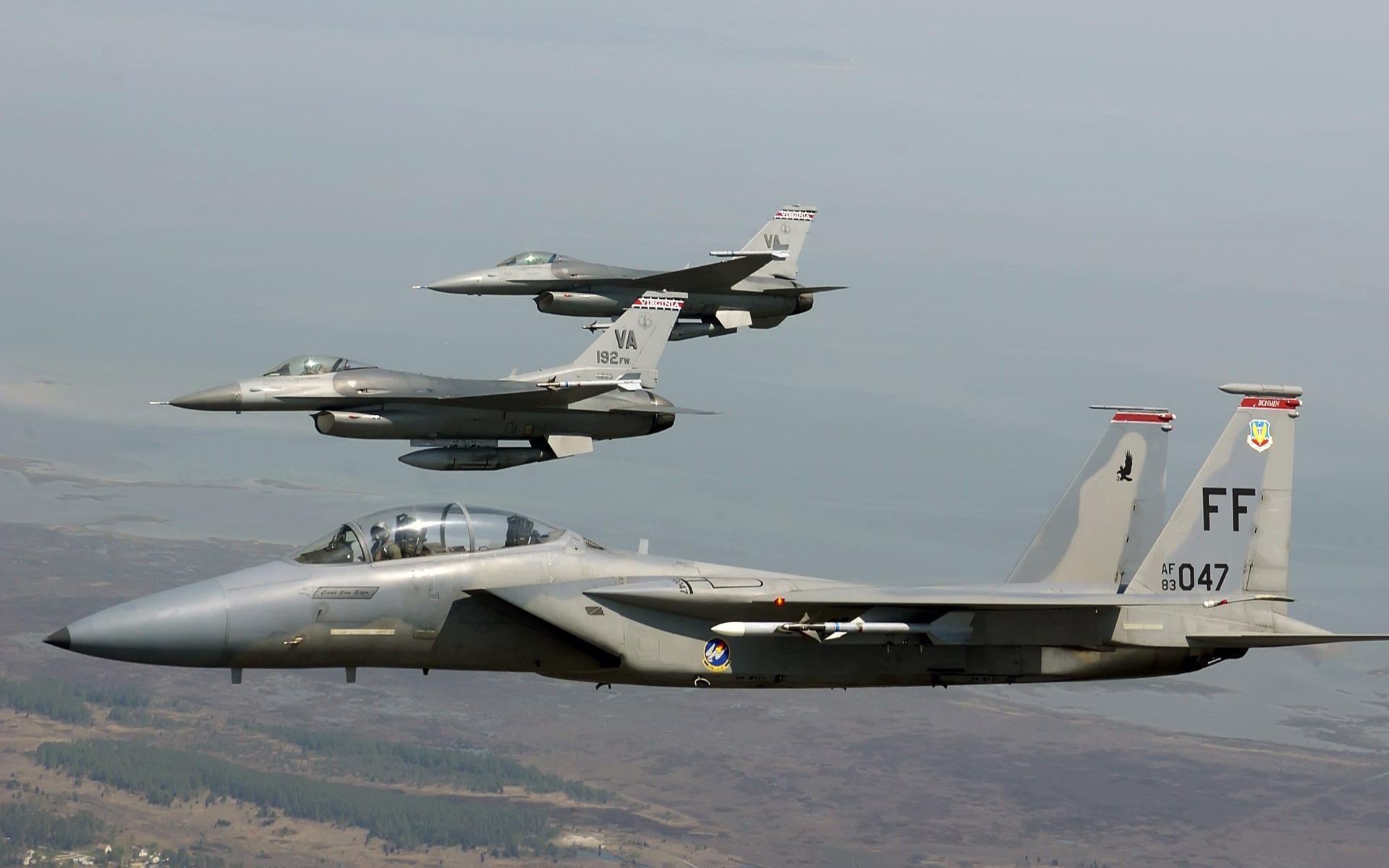 Боевые соколы F15 и F16