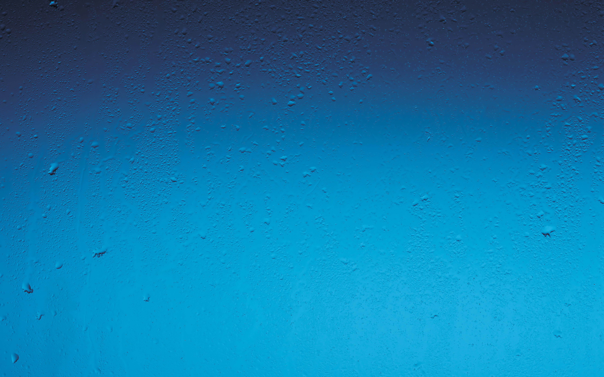 Капли на синем окне