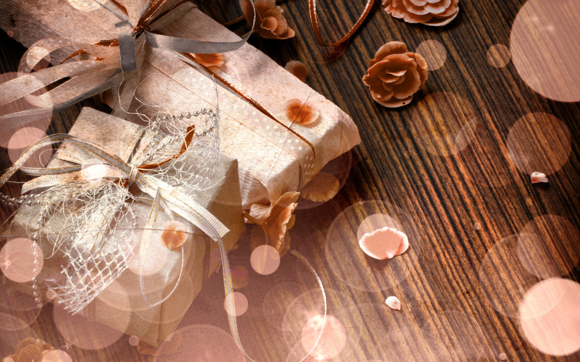 Коробки с подарками